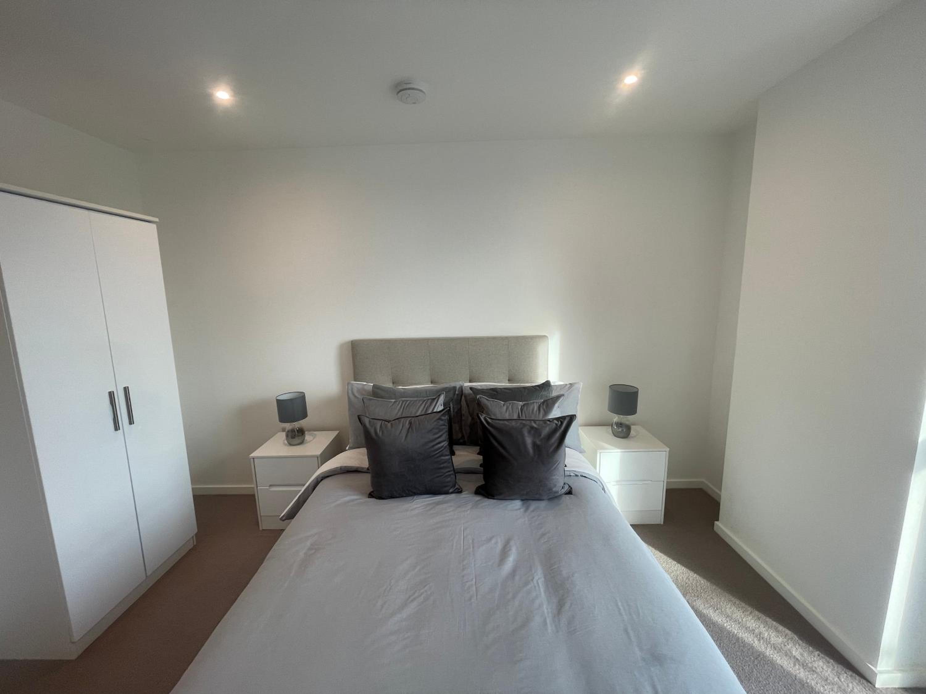 Immaculate 2bed apartment in London- city views
