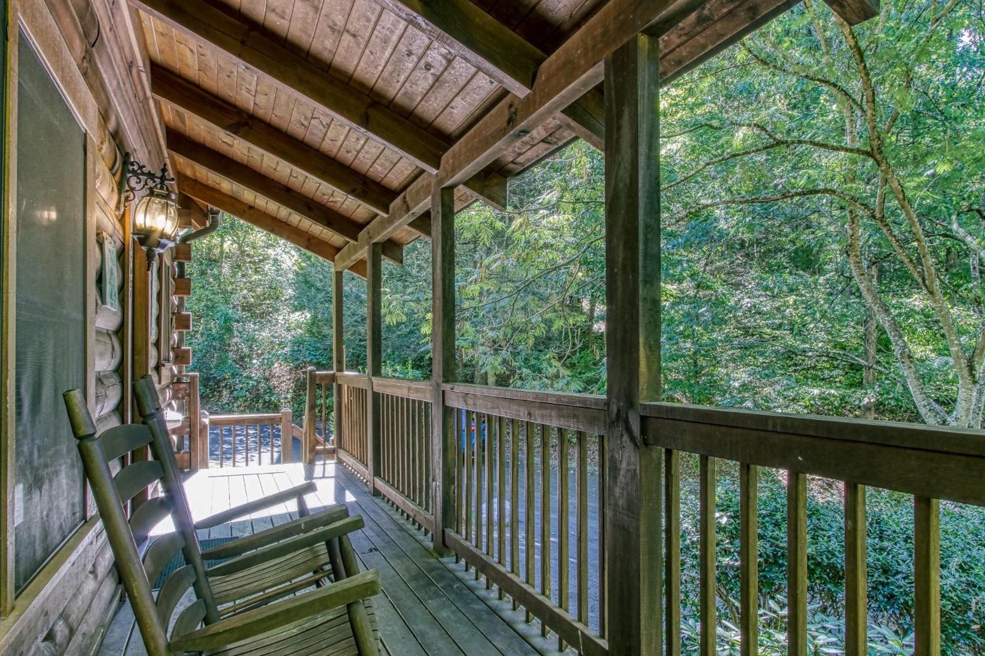 ER251 - Happy Haven - Great Location and Close to all the Attractions! cabin view 2