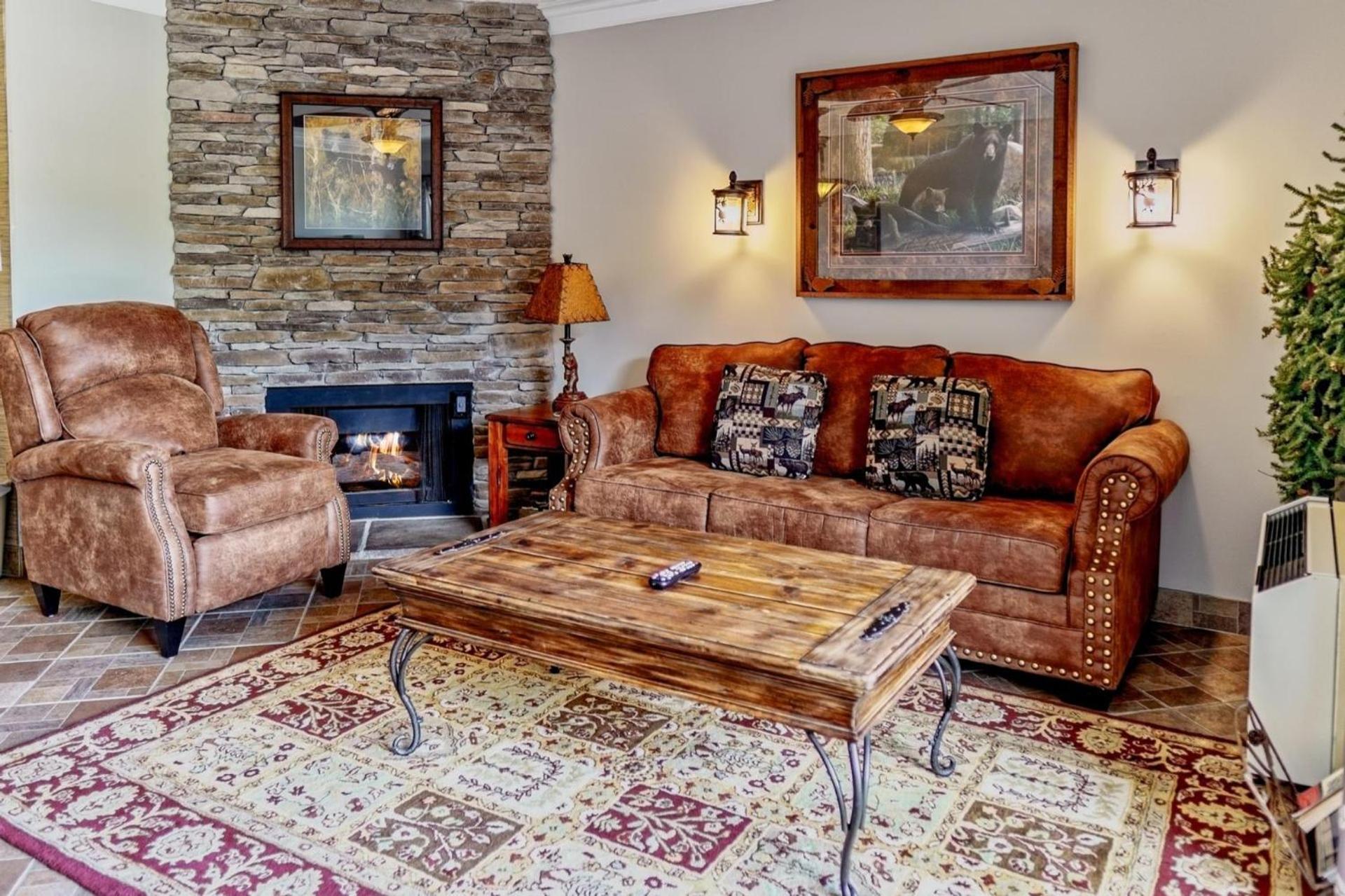 OLDE GATLINBURG PLACE UNIT 510 - GREAT LOCATION! CLOSE TO TOWN! condo view 3