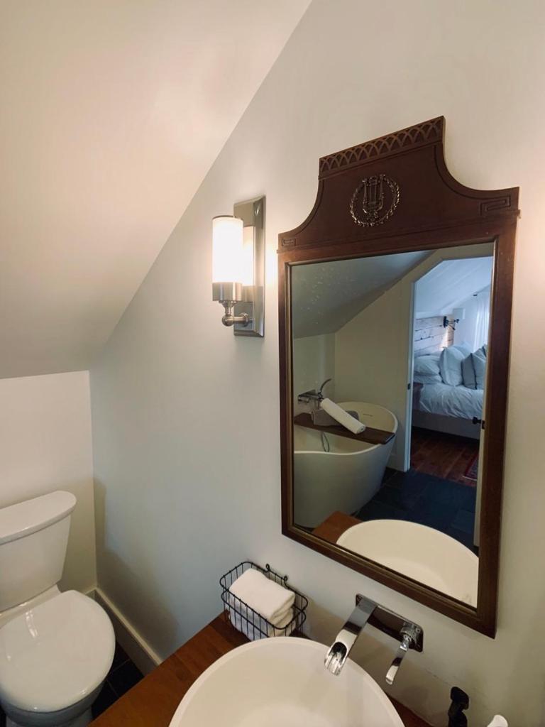 Woodbourne Inn