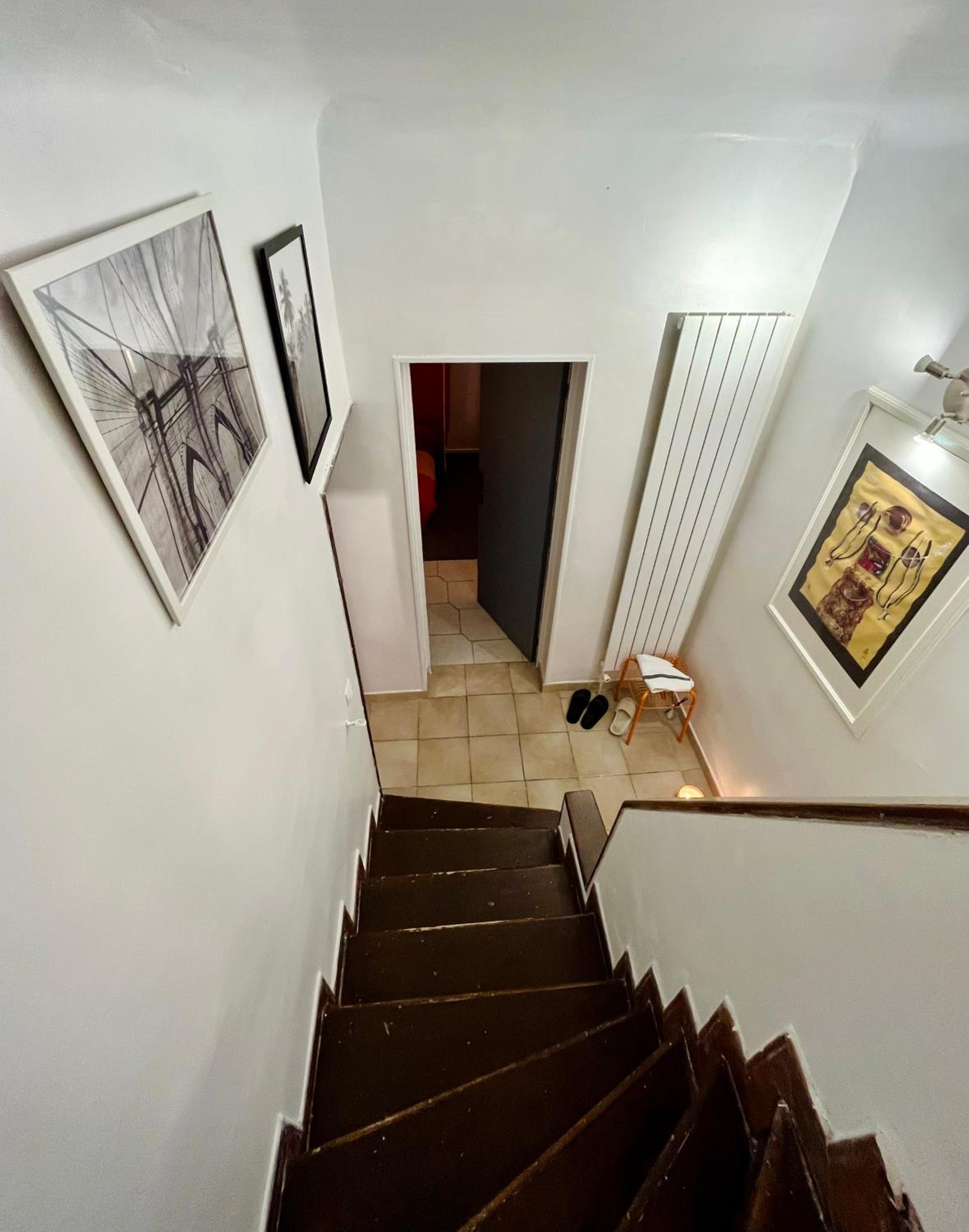 Aubervilliers maison de ville près métro 7 by immo kit bnb