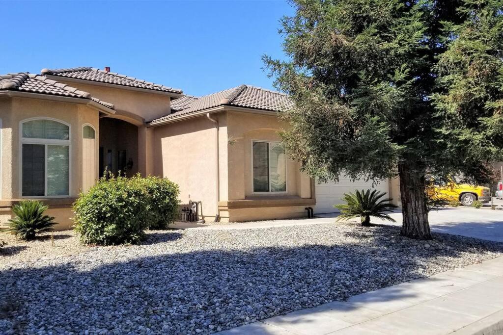 Hotel Chateau Sunnyside - Image 1