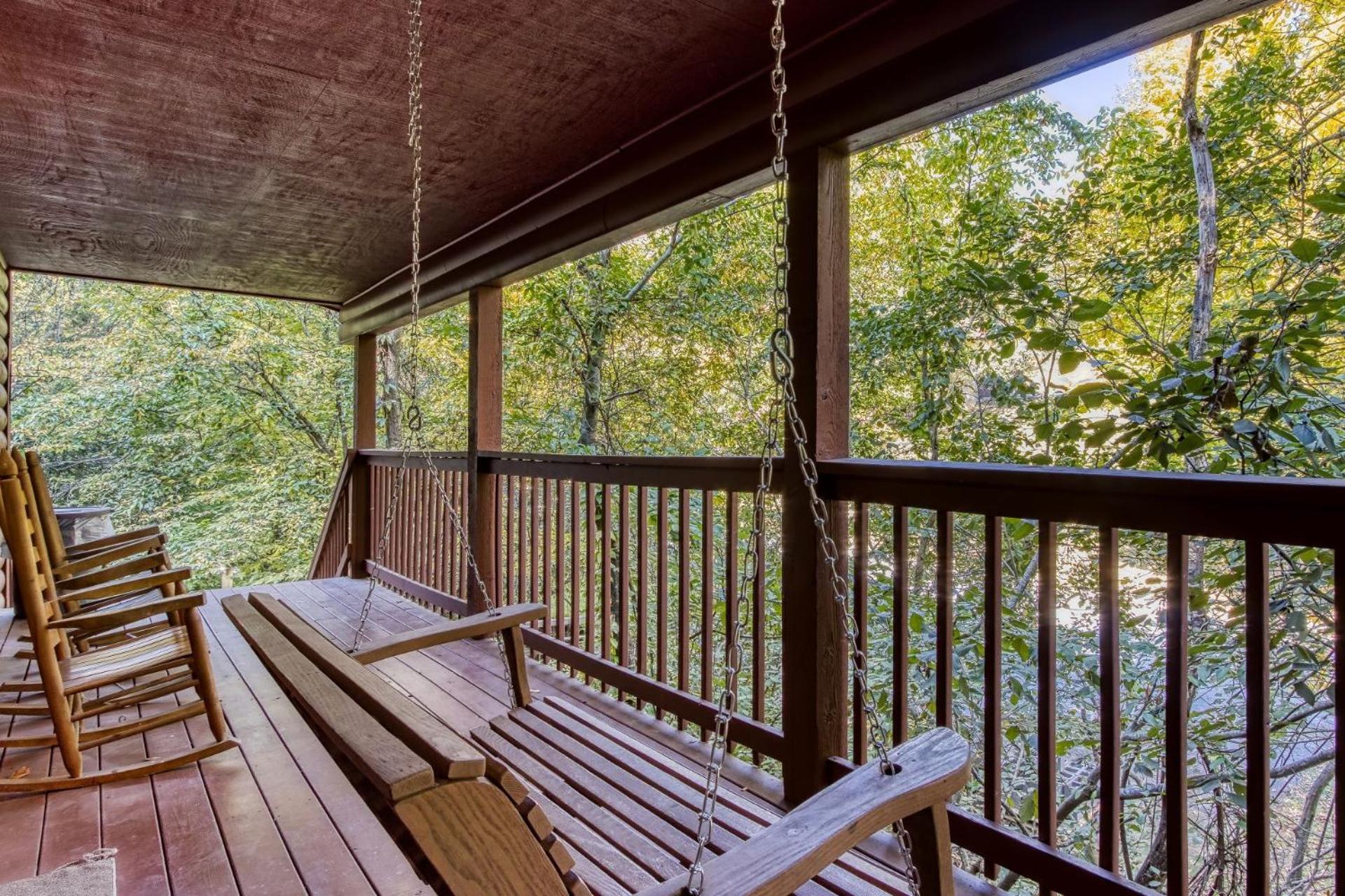 ER38r Grandpa's Getaway - Great location- Close to town cabin view 2