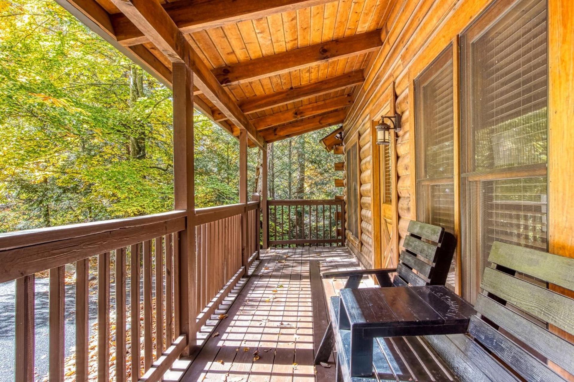 Cuddlin' Up, Er209 - Luxury At Its Finest And Location That Can't Be Beat! cabin view 4