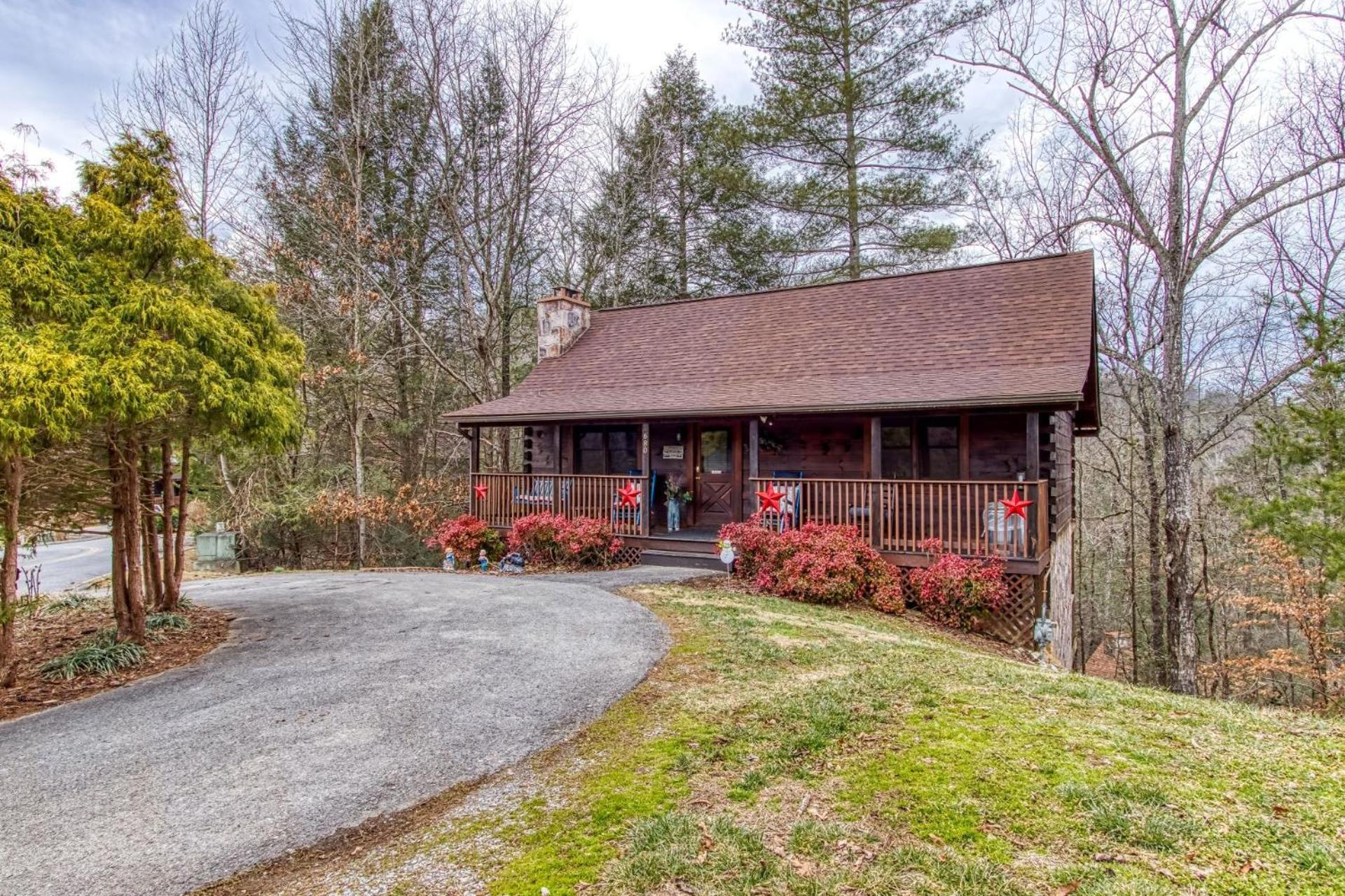 ER107 - Smoky Mountain Charm - Great Location! Close To Town! cabin view 2