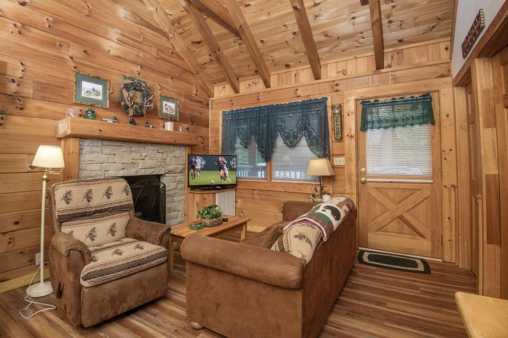 ER65 - Eagles Point - Great location, Close to all the action! cabin view 2