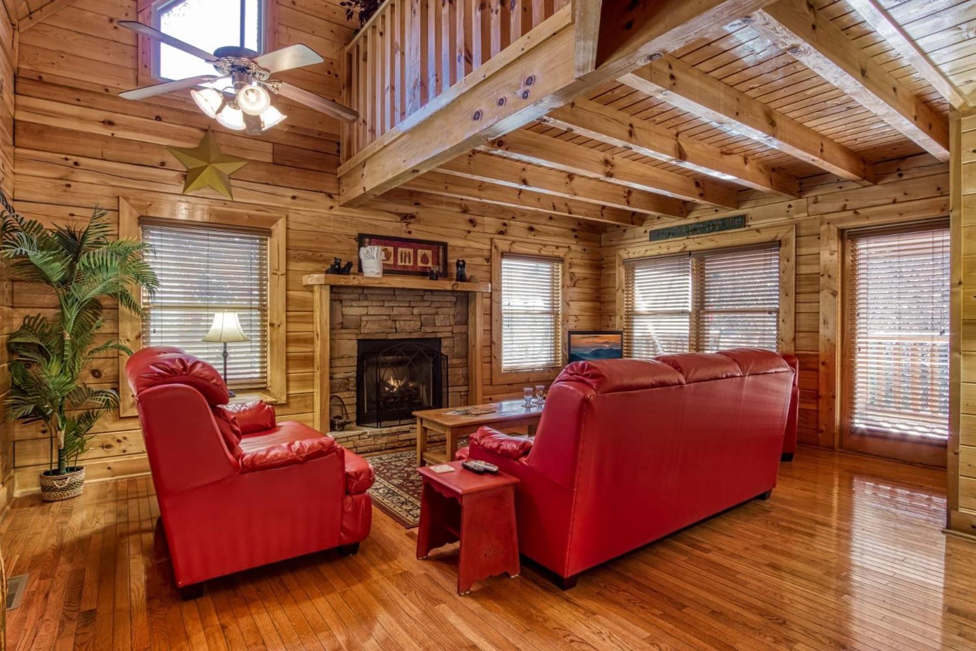 ERN832 - Lakeside Hideaway - Great Location! Close To All The Action! cabin - Property Image 27