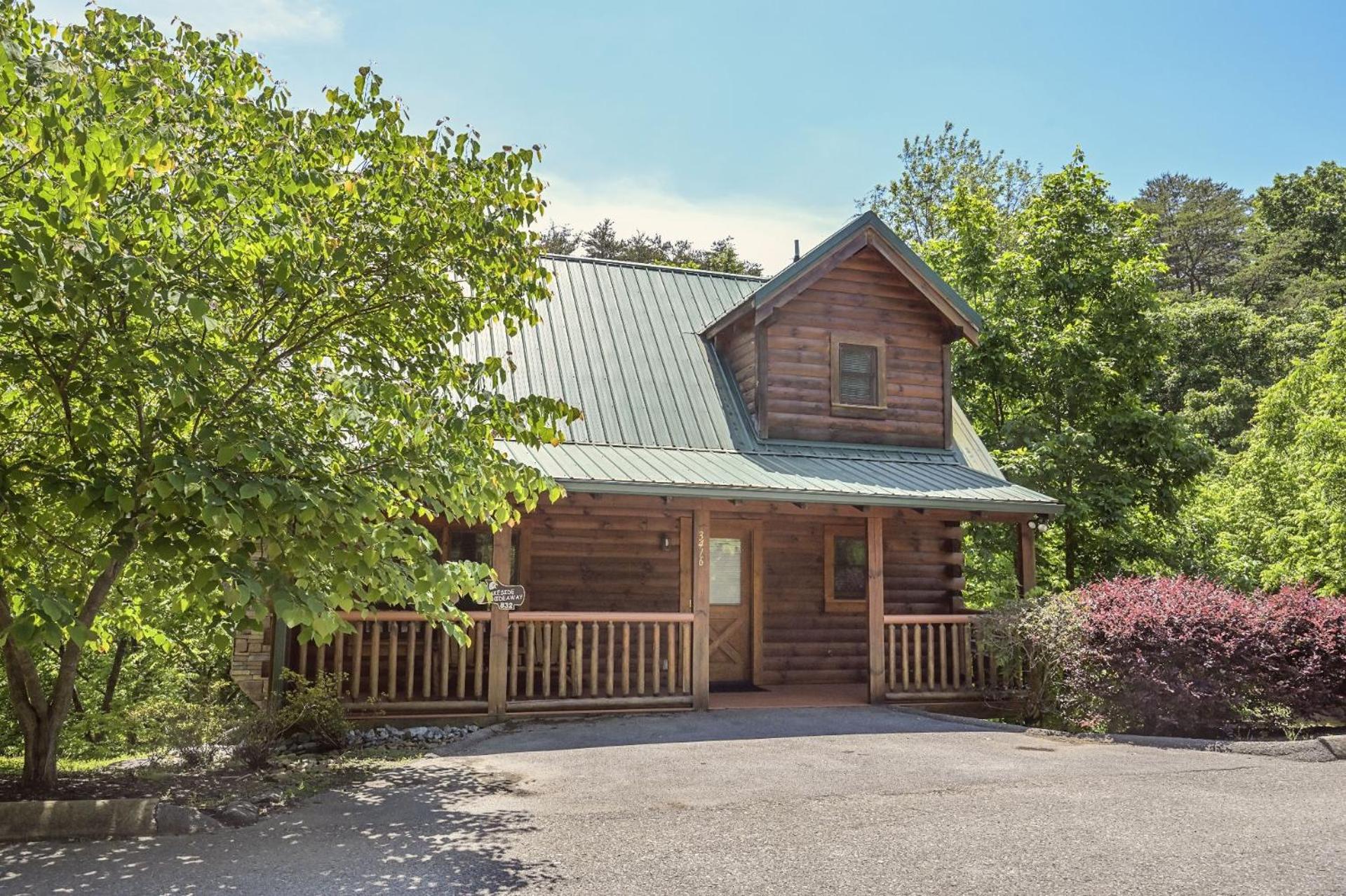 ERN832 - Lakeside Hideaway - Great Location! Close To All The Action! cabin - Property Image 10