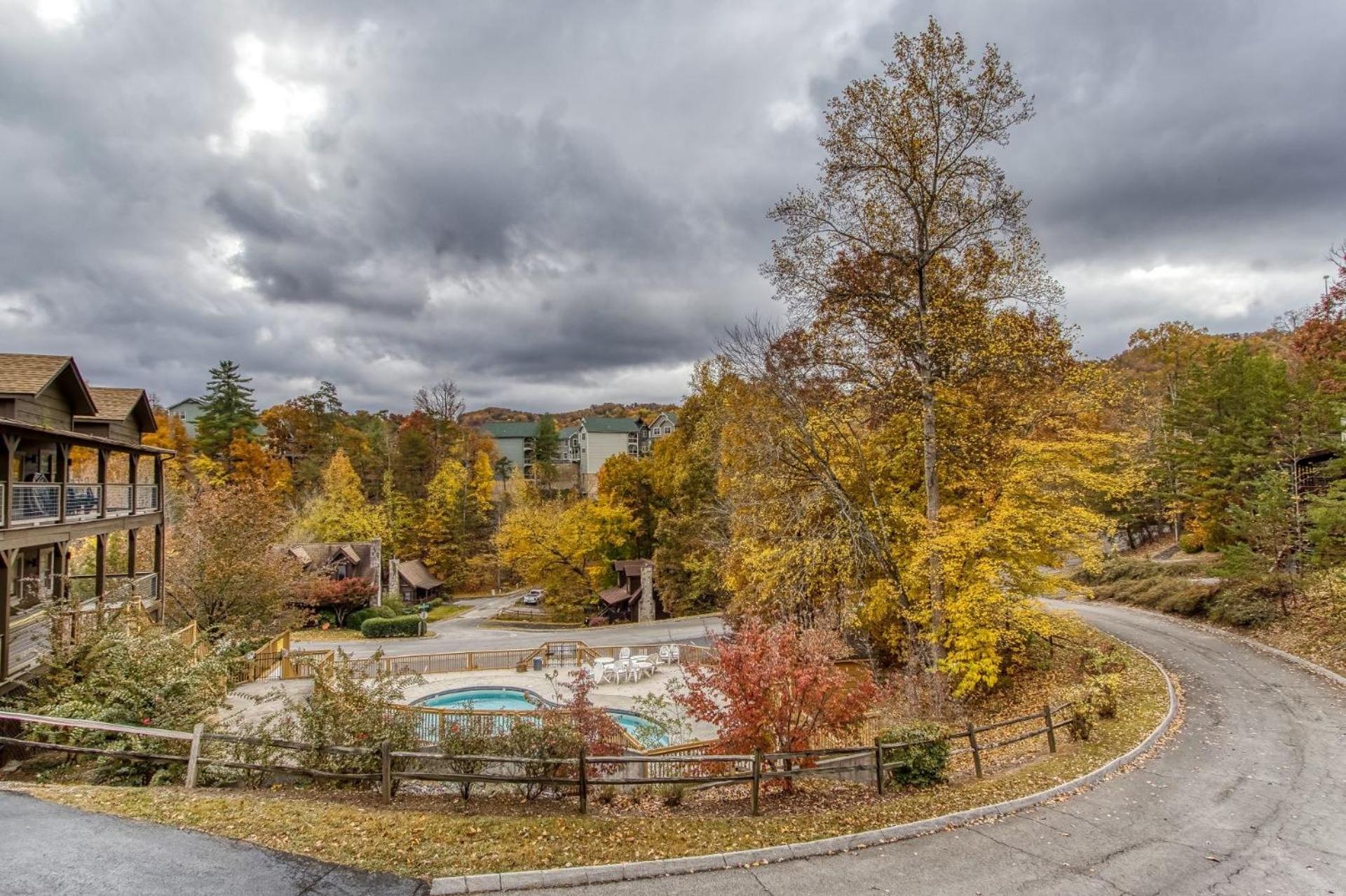 ER13 - Moose Manor Great location - Close to town! cabin view 3