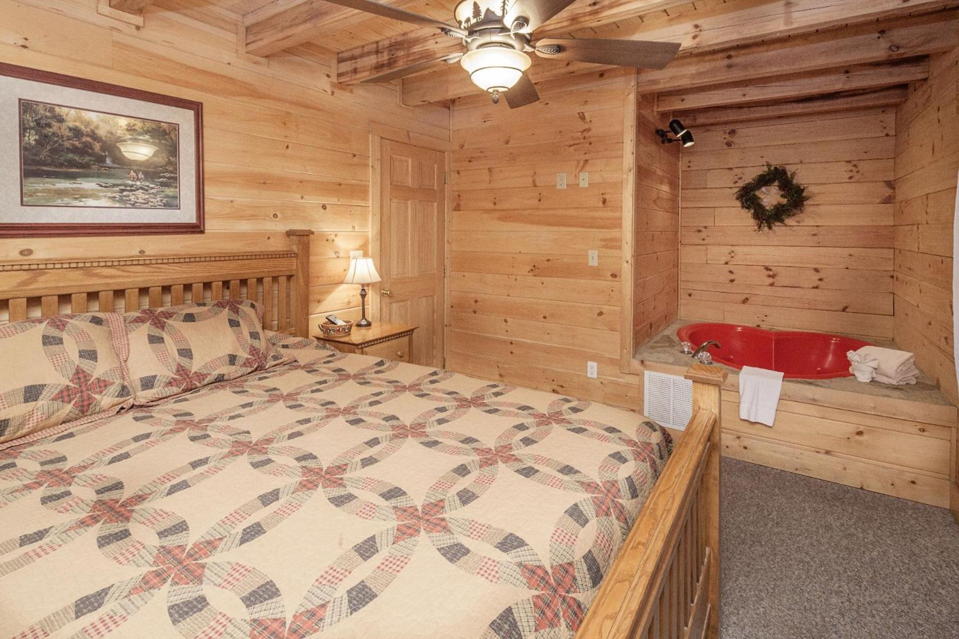ER205 - Love Nest Great location - Close to town! cabin view 5