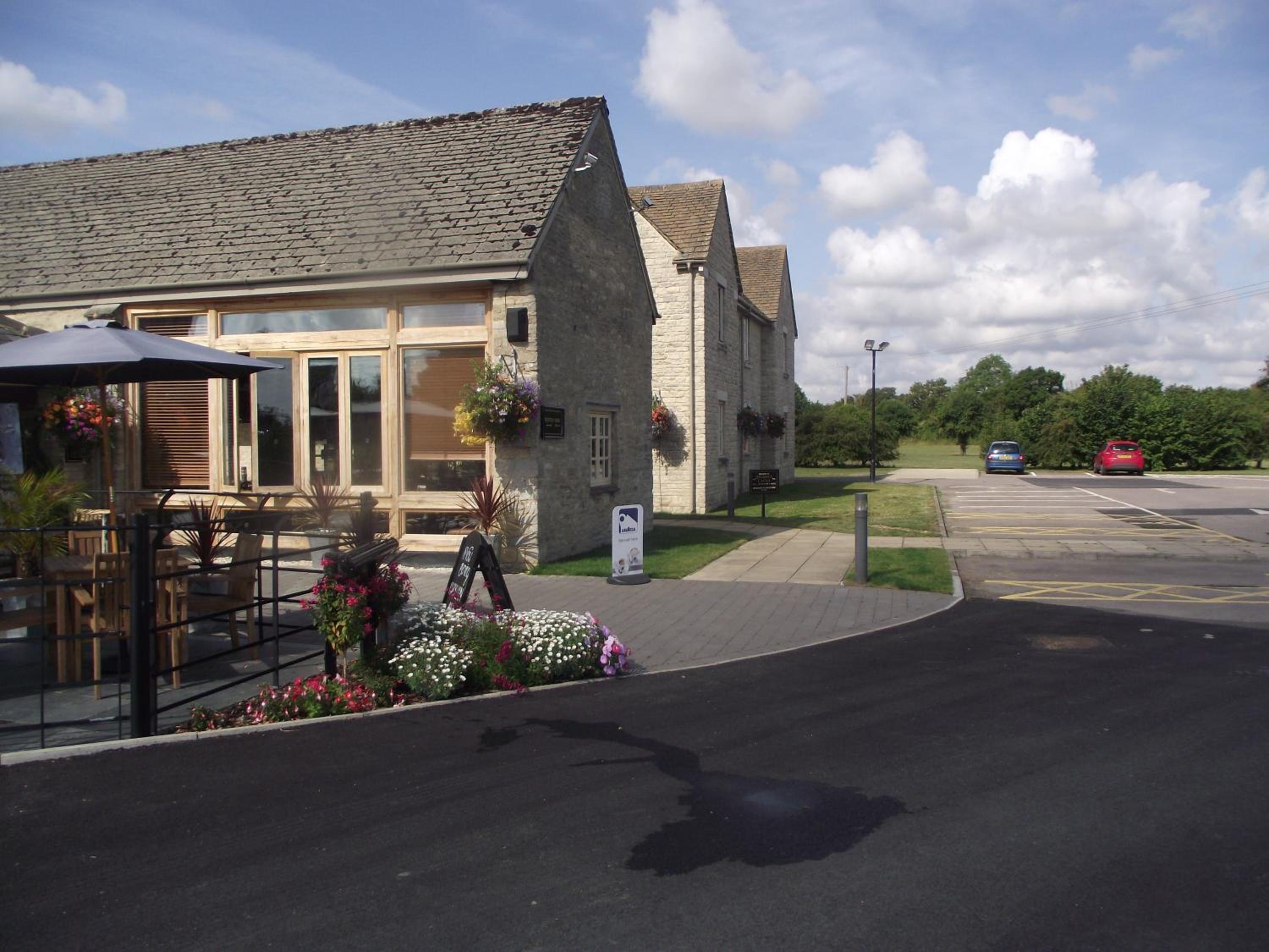 Sturdy`s Castle - Historic Coaching Inn near Blenheim Palace, Oxfordshire