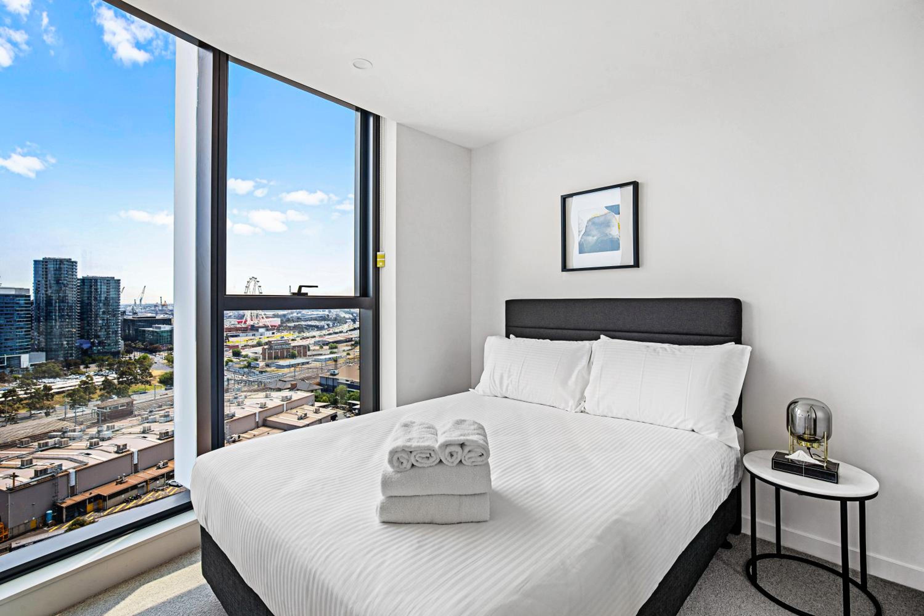 Lumina Suites