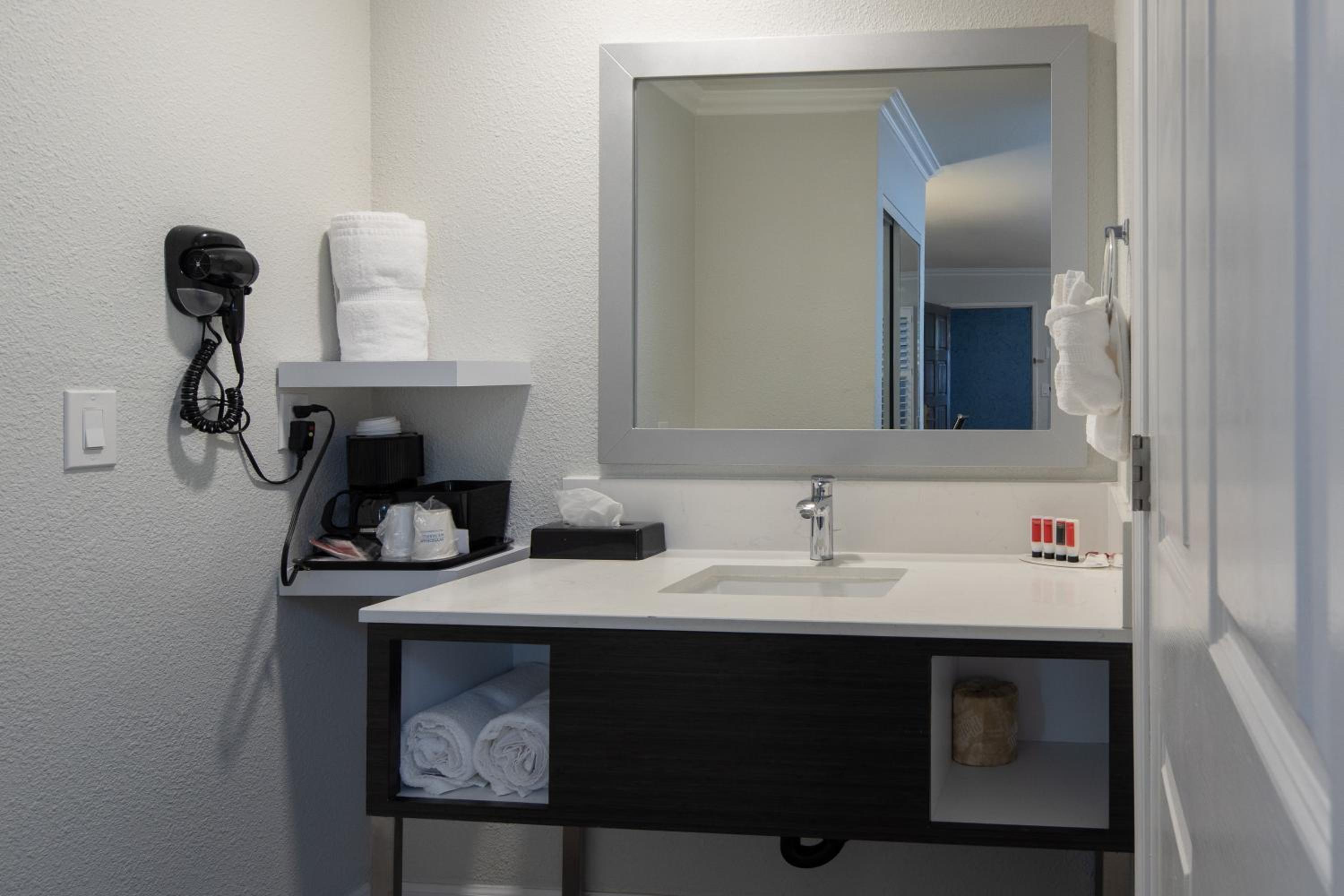 Rodeway Inn Milpitas near Great Mall - Property Image 3