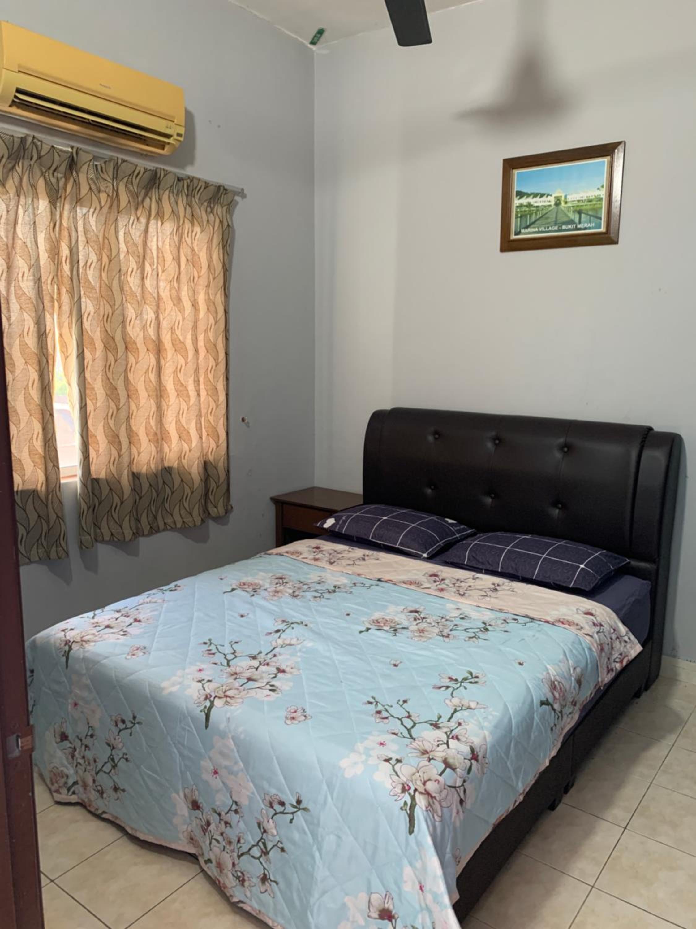 Bukit merah lake town resort suria service apartment photo 4