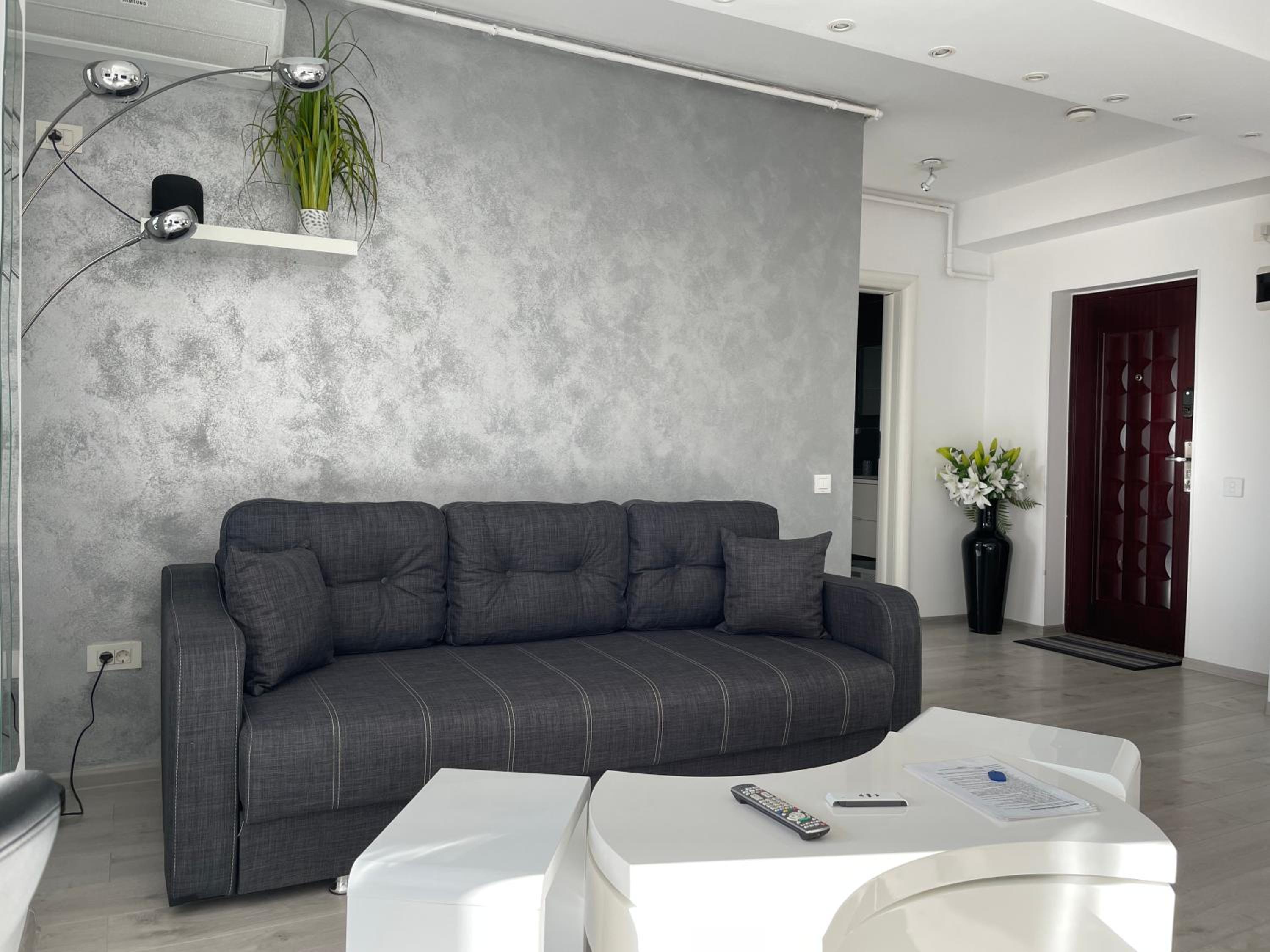 Luxury Two Room Apartment Residence Militari M3