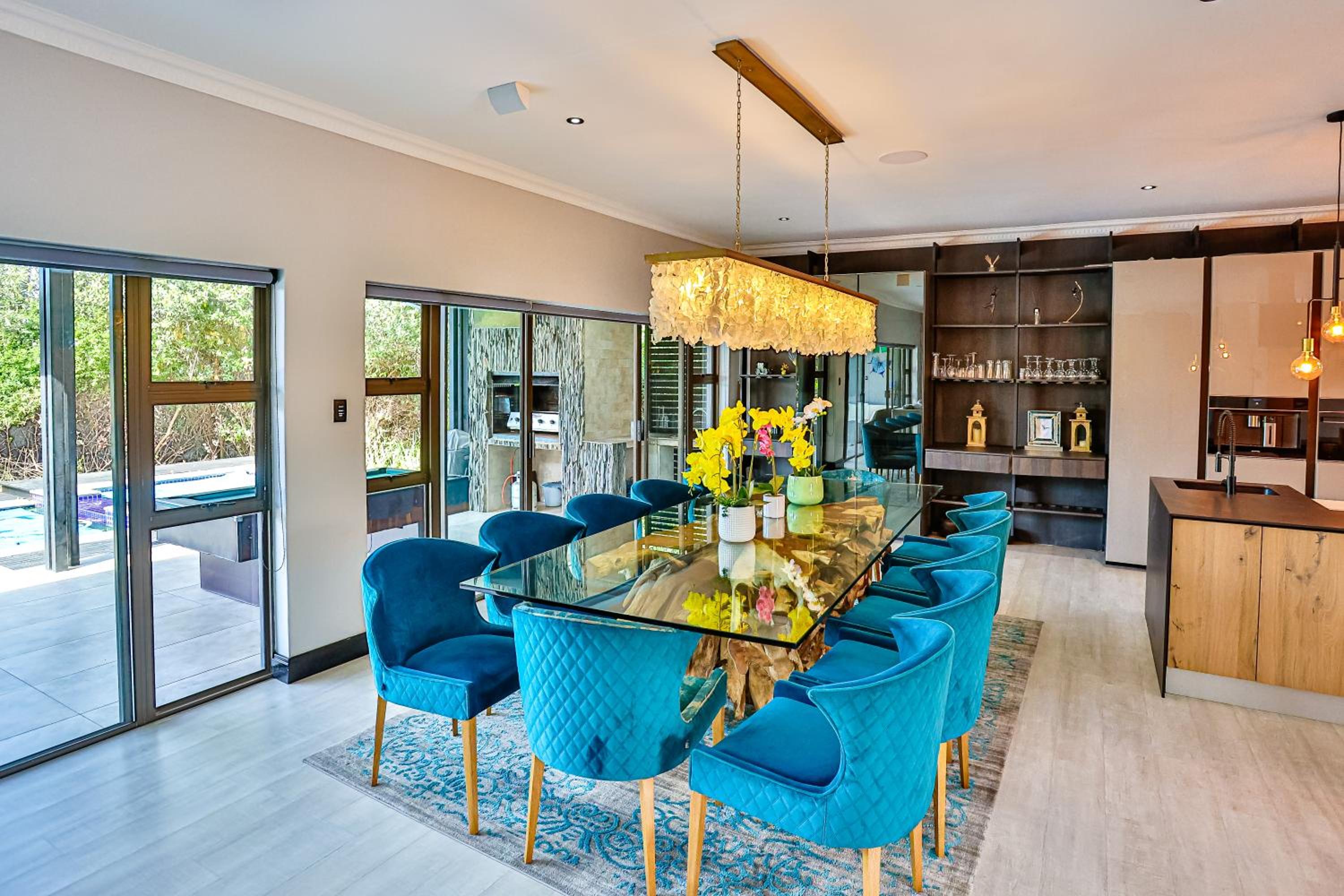 Cheerful 5 bedroom Zimbali Villa- with pool view 4