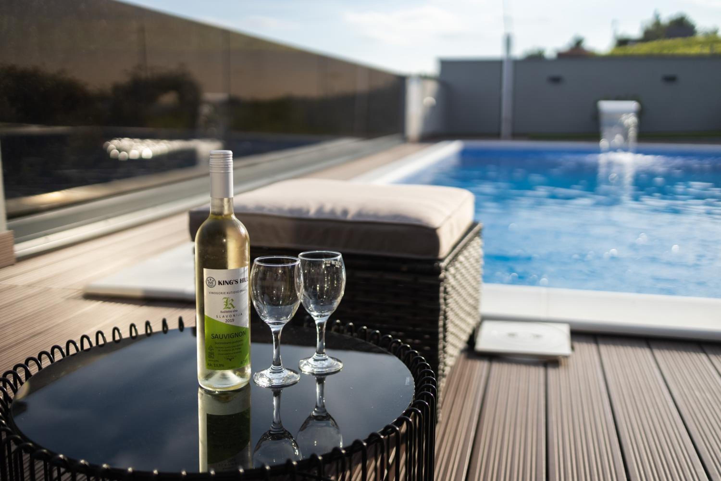 Private Vineyard Villa with Heated Pool, Spa & BBQ by Destination GREEN Croatia view 5