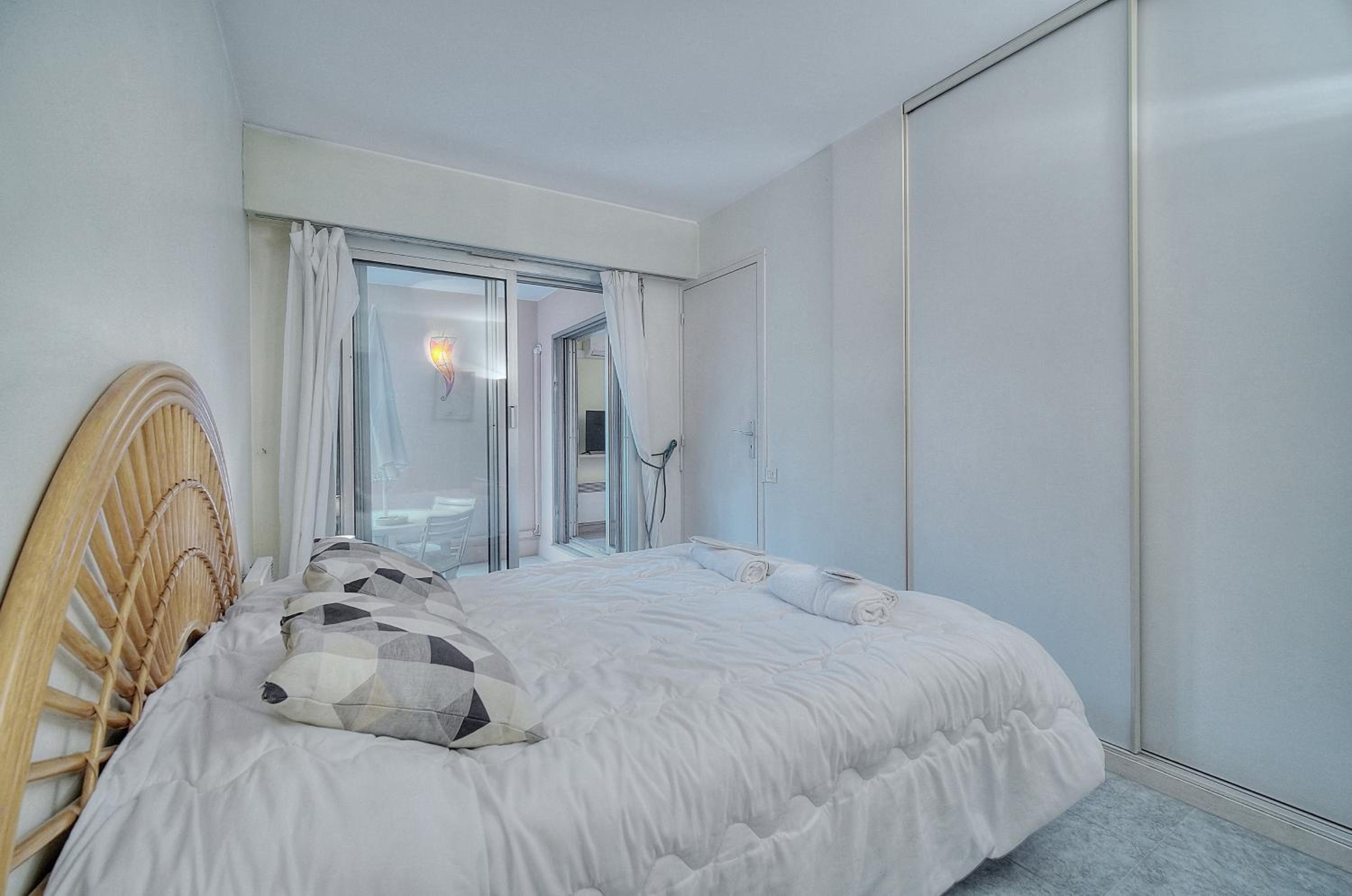 Super Central Cannes - all comfort - Calm view 4