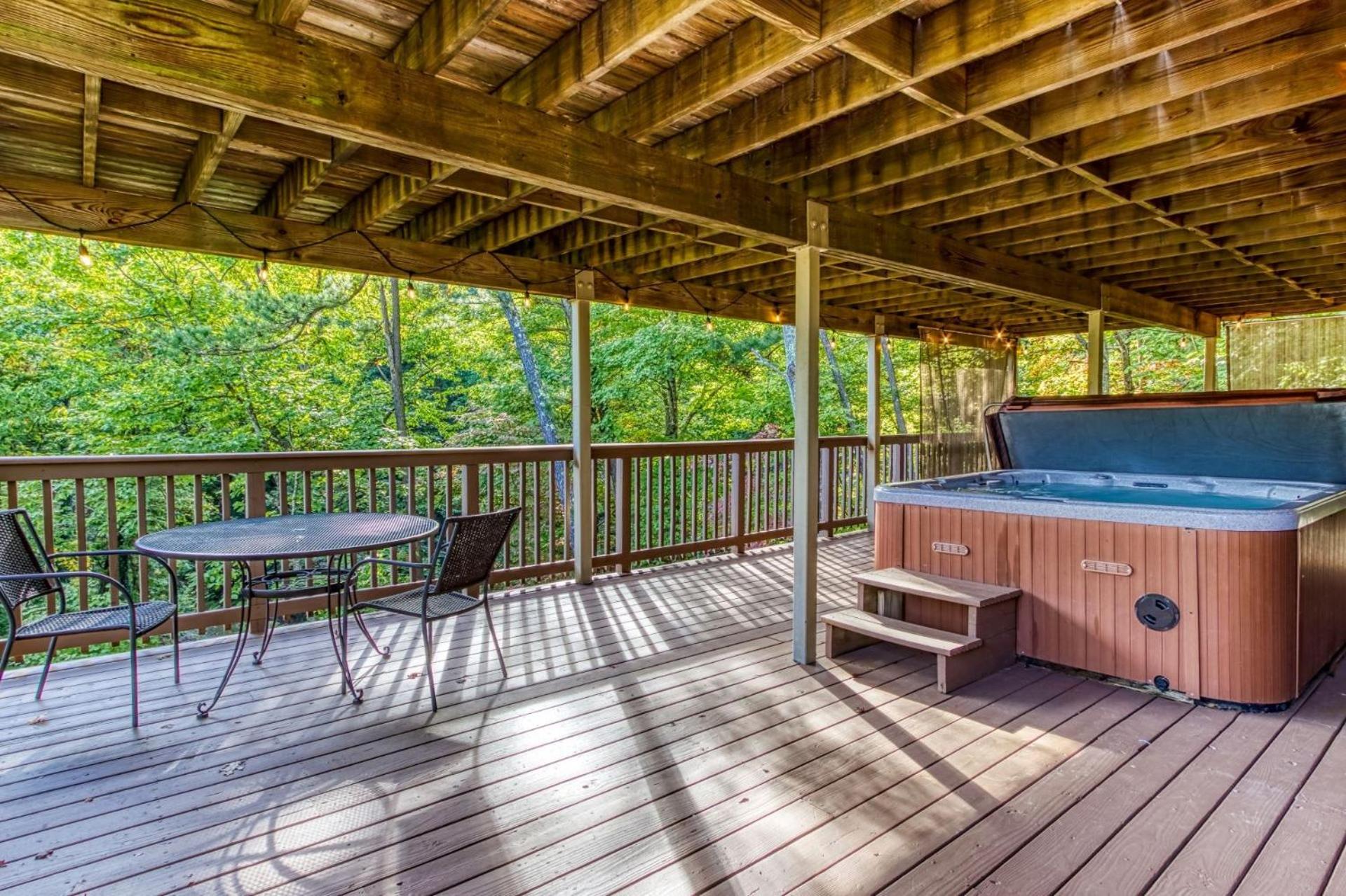 Gatlinburg Views A Unique Cabin Mountain Views Expansive Decks Adjacent To Gatlinburg & Ski Lodge cabin