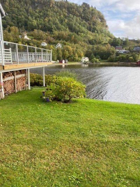 Hauaneset cabin by Norgesbooking- wonderful location at Bjørnefjorden view 5