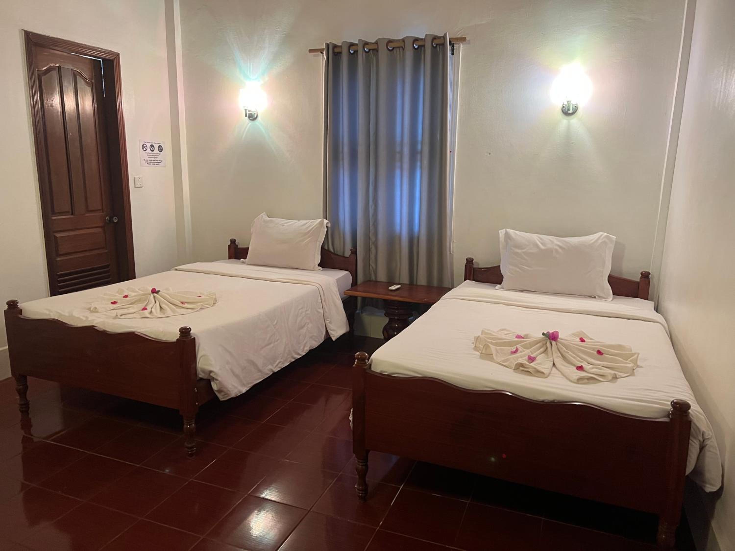 Five Rose Siem Reap Hostel