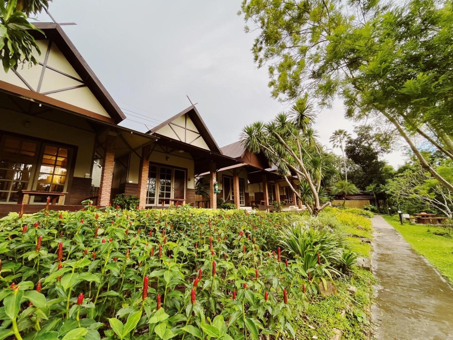 Wanathara Resort