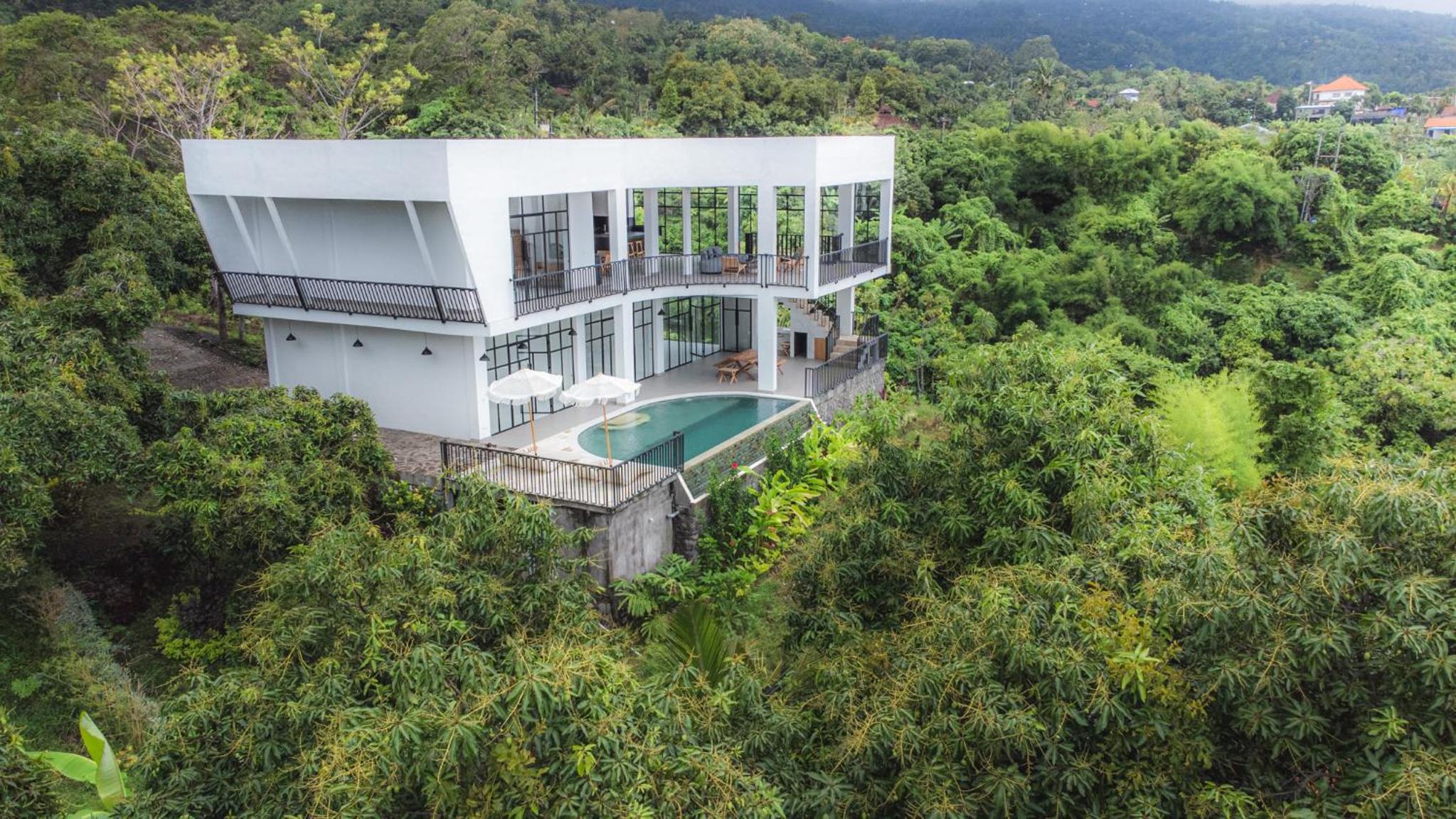 The Hacienda Lovina view 4