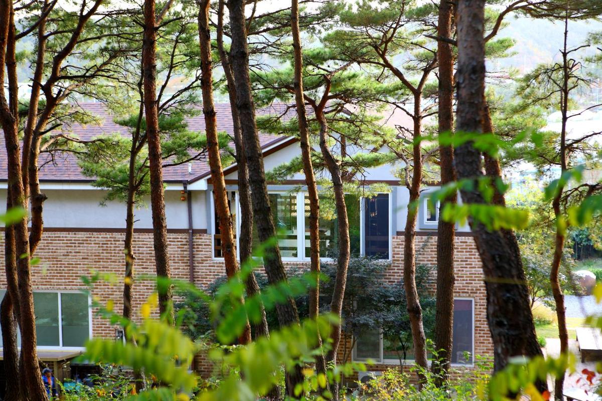 Casa Seorak Bed and Breakfast