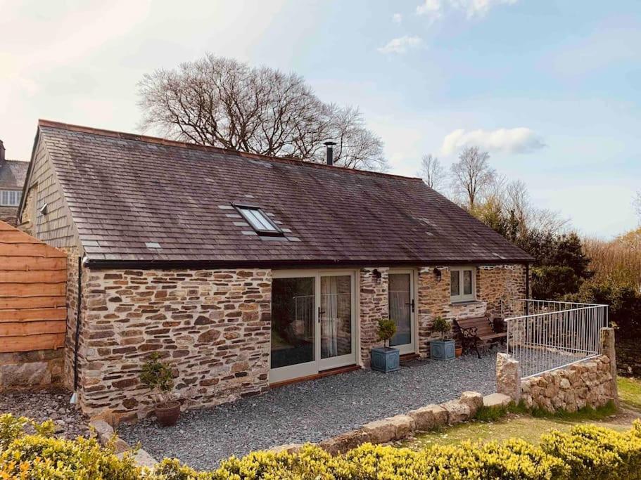 Yelverton Vacations - Detached Barn in Tamar Valley, EV charging included - Property Image 12