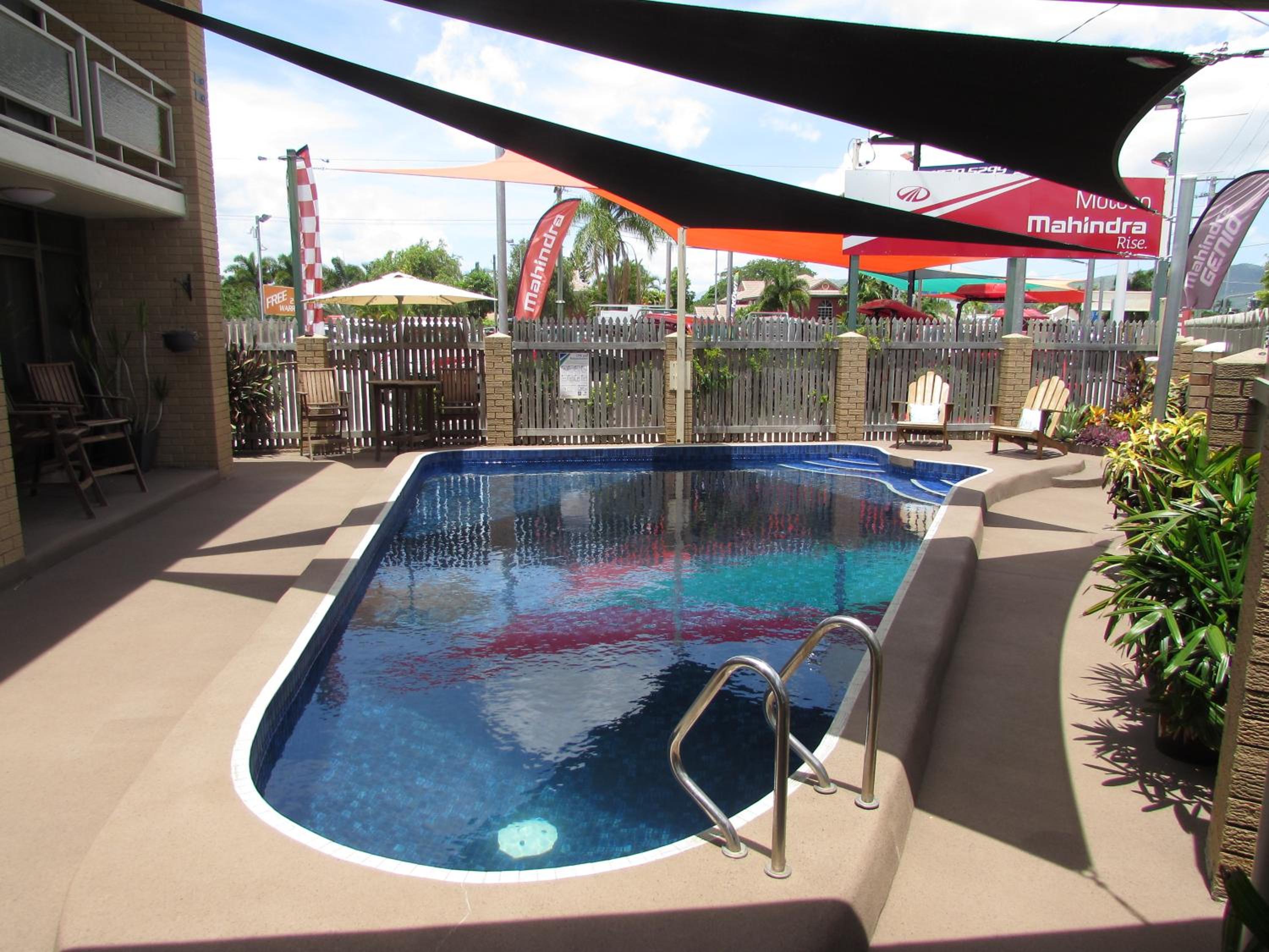 Raintree Motel