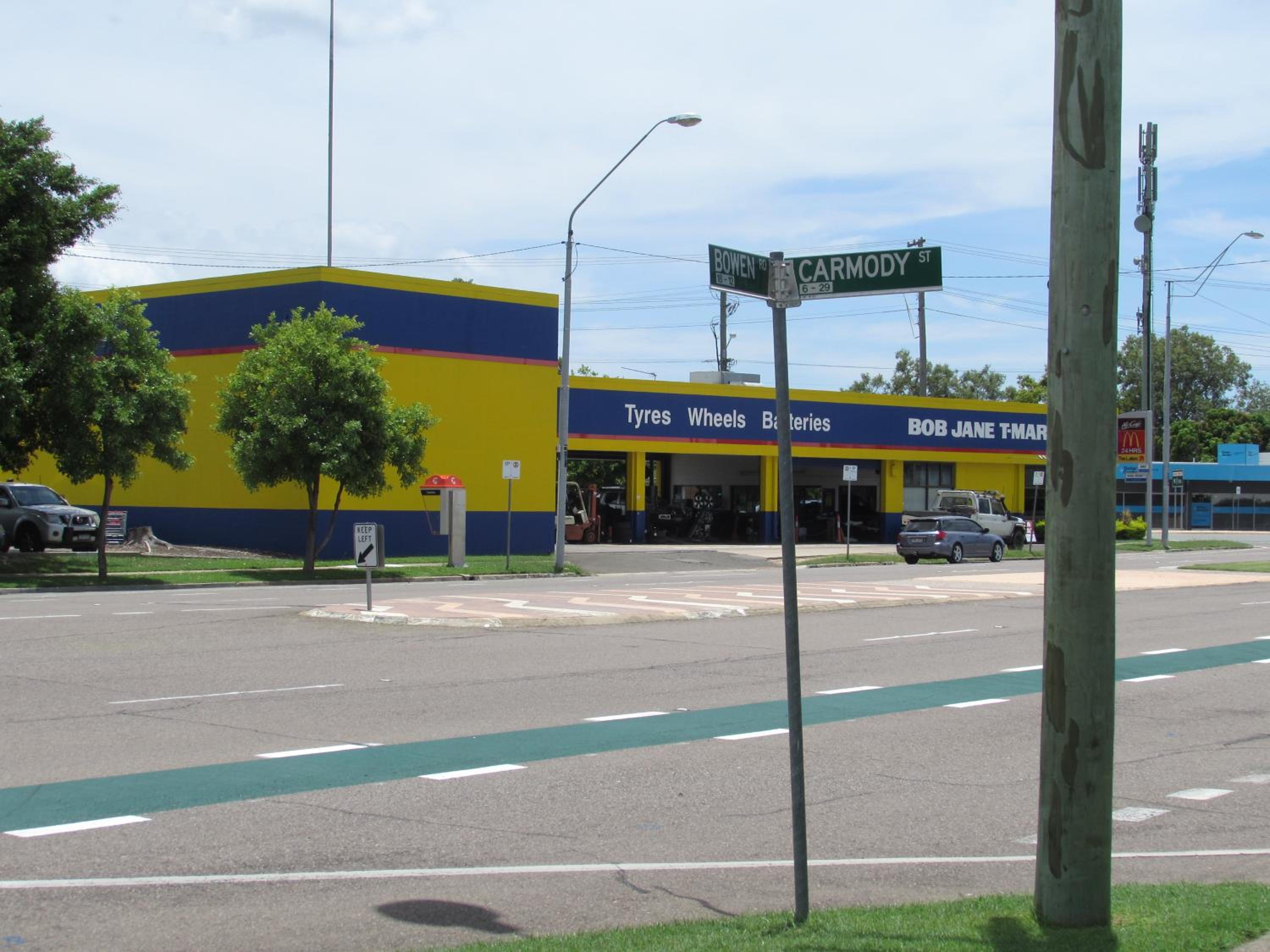 Raintree Motel