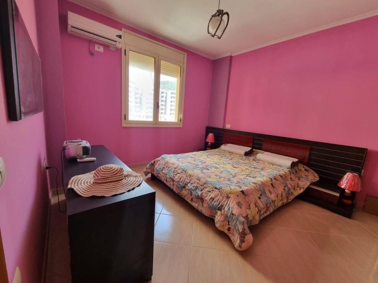 Lungomare Daily Sleeps 2 Beachfront