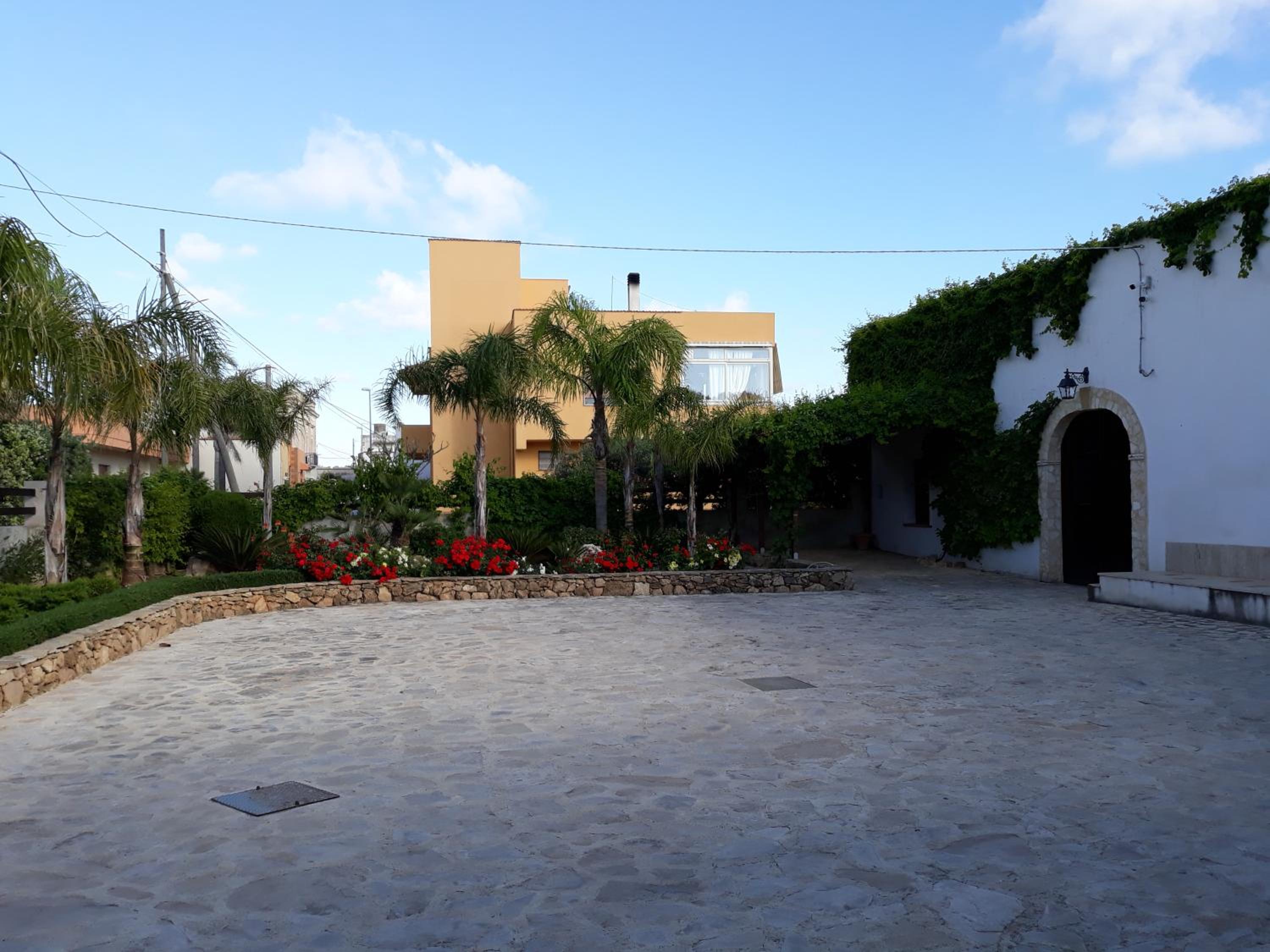 Hotel Lt "Casa Vacanze ANTICO CASALE" - Image 1