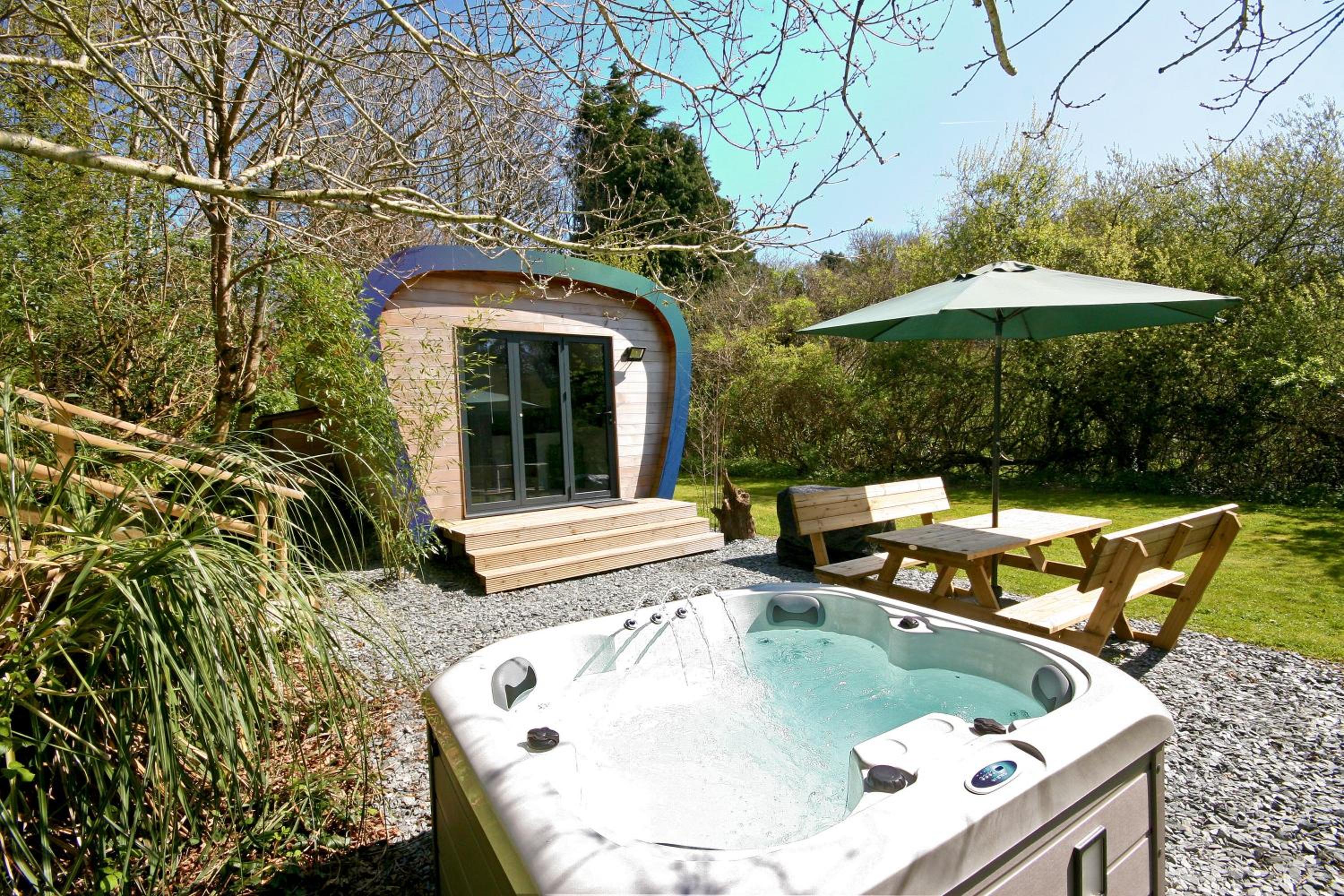 Hotel Sunridge Ecopod With Private Hot Tub
