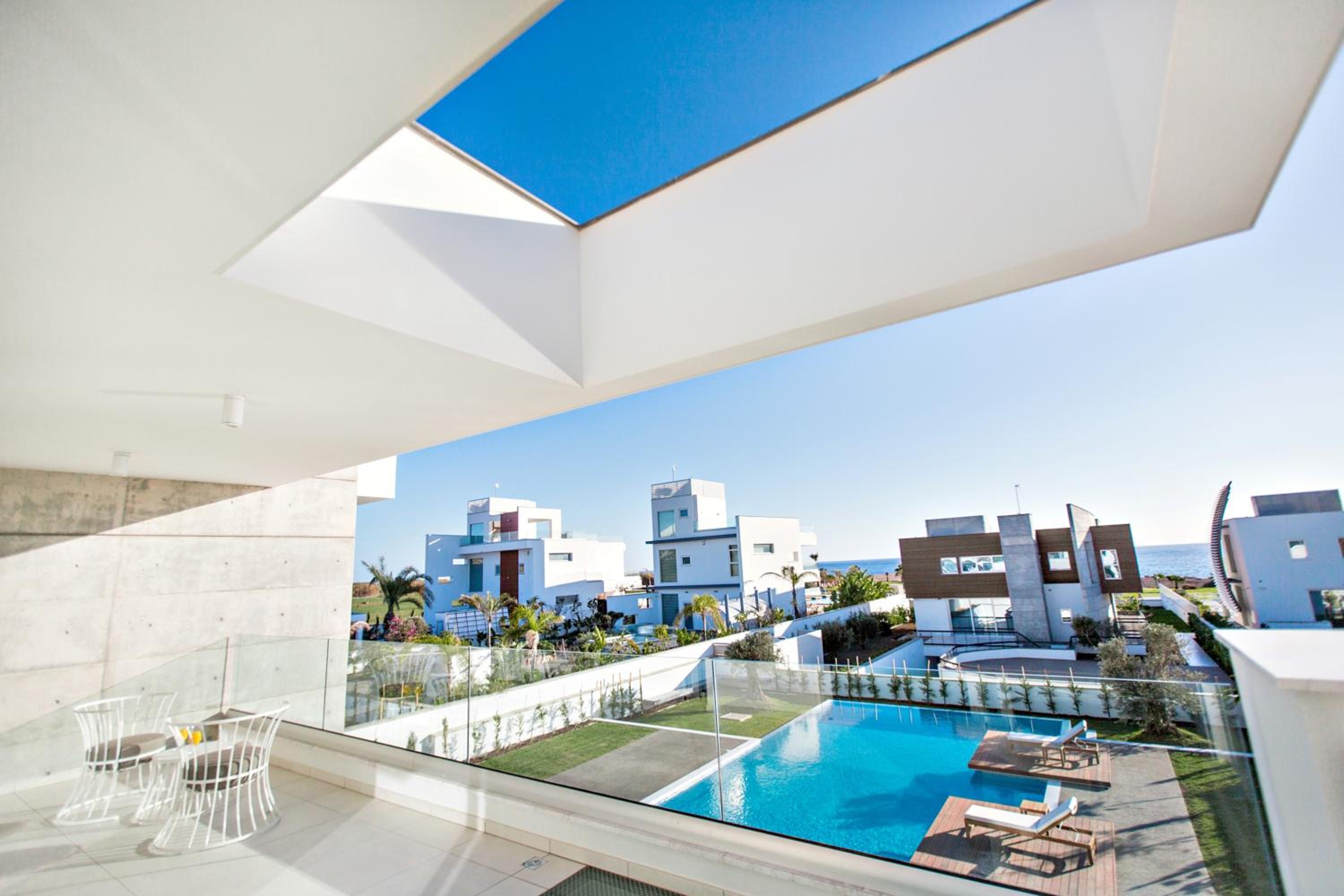 Vivo Mare Beachfront Villas - Emerald