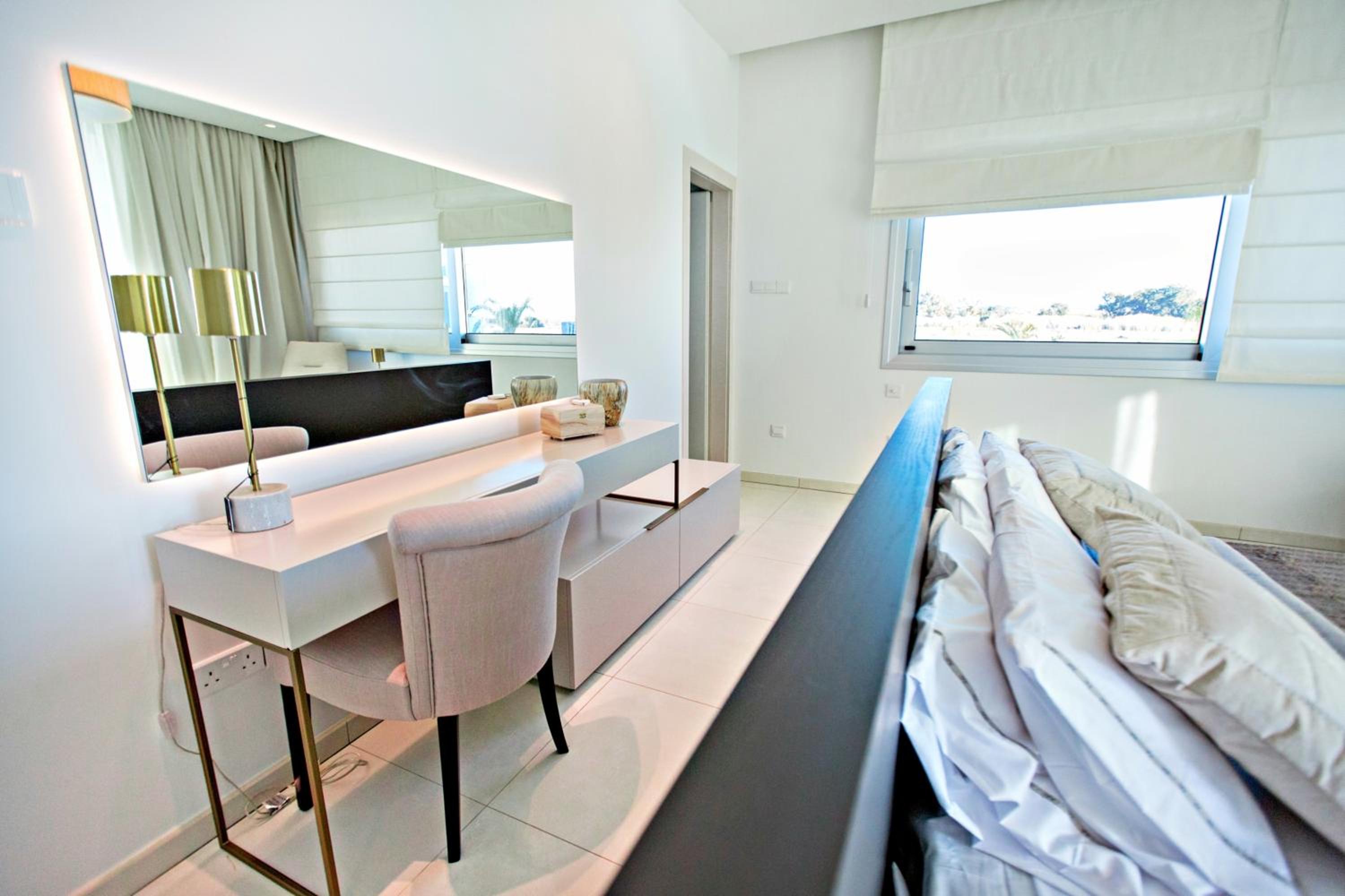 Vivo Mare Beachfront Villas - Emerald
