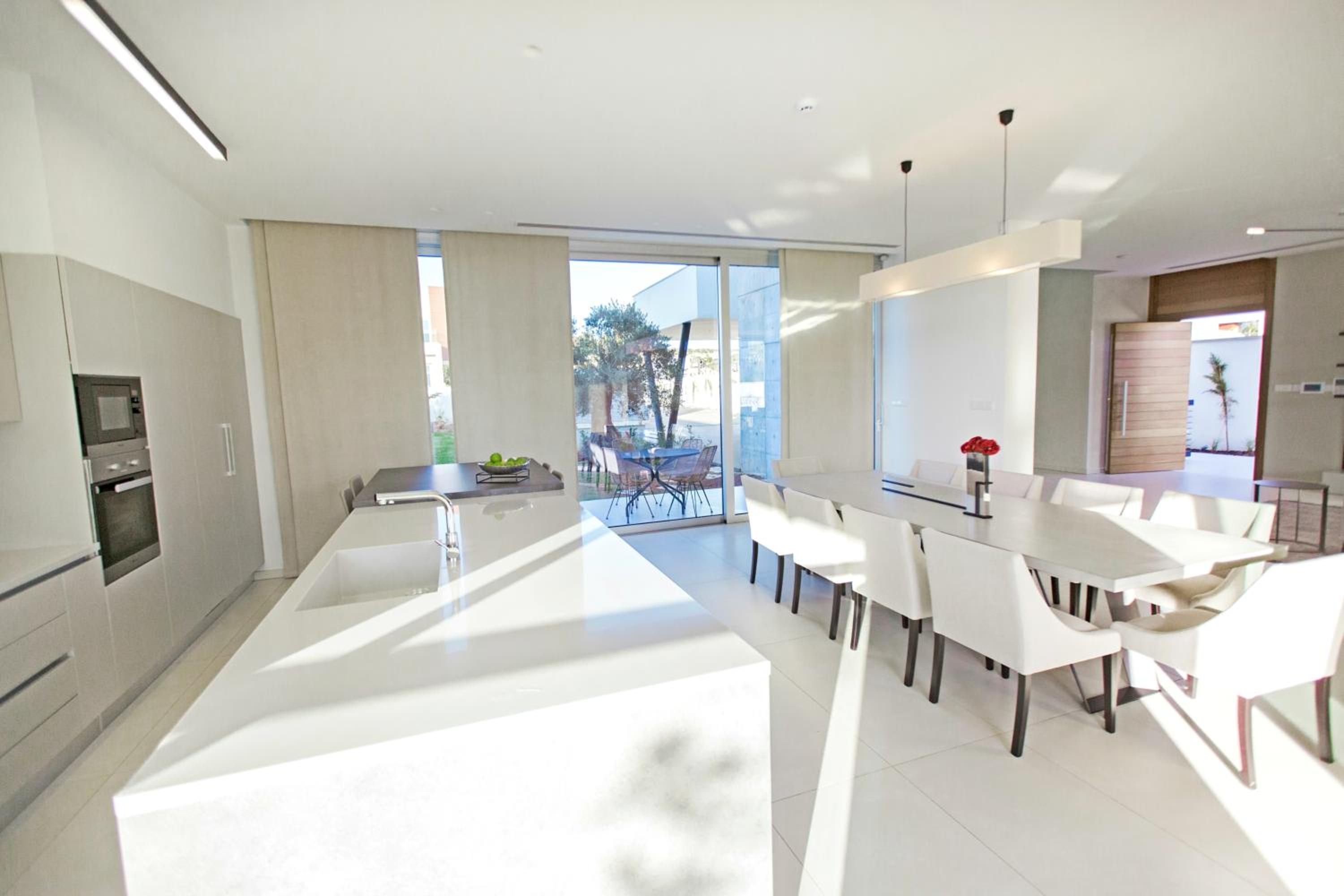 Vivo Mare Beachfront Villas - Emerald