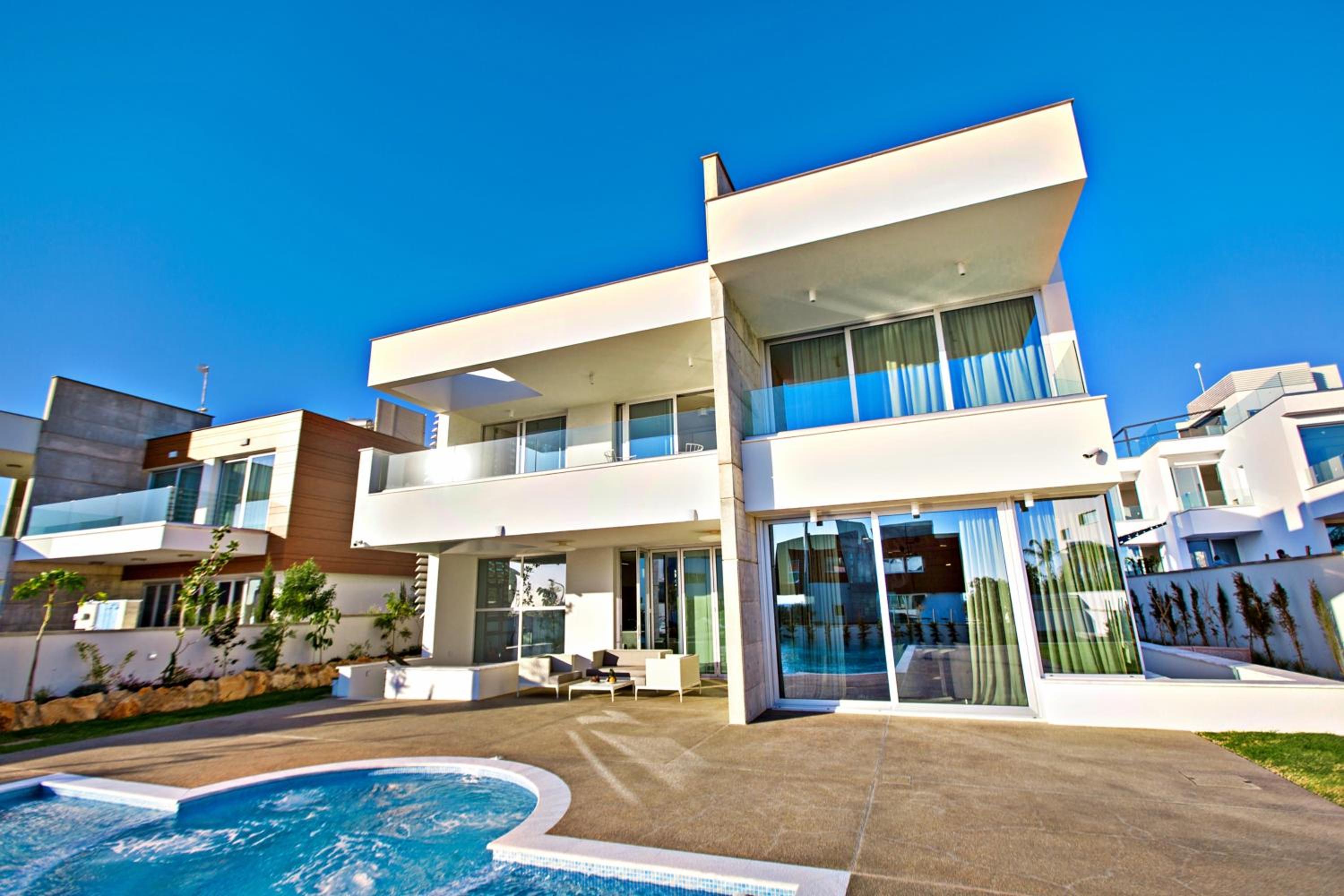 Vivo Mare Beachfront Villas - Emerald
