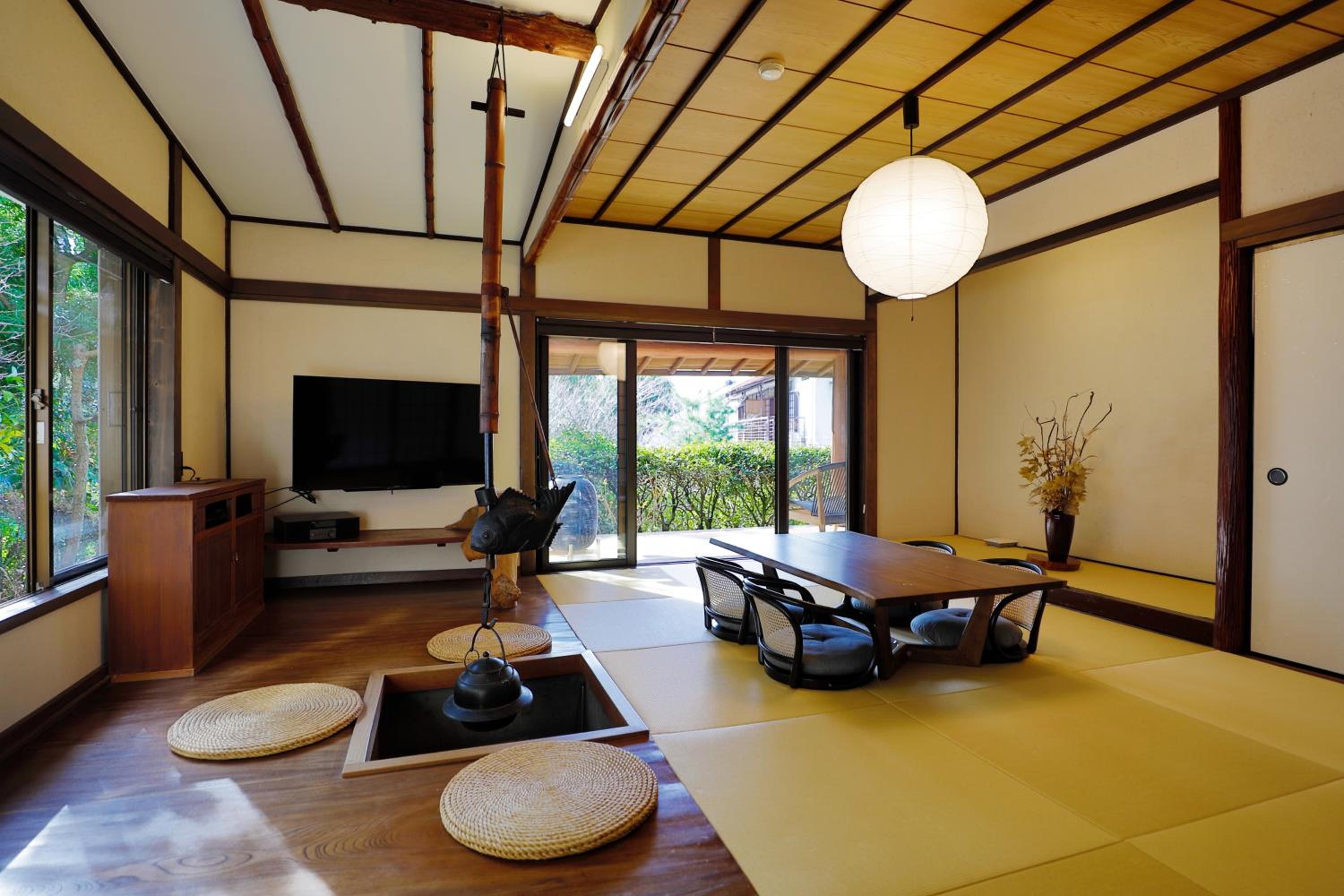 Sakahijiri gyokushoen