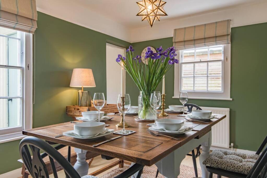 Cliffeside Cottage