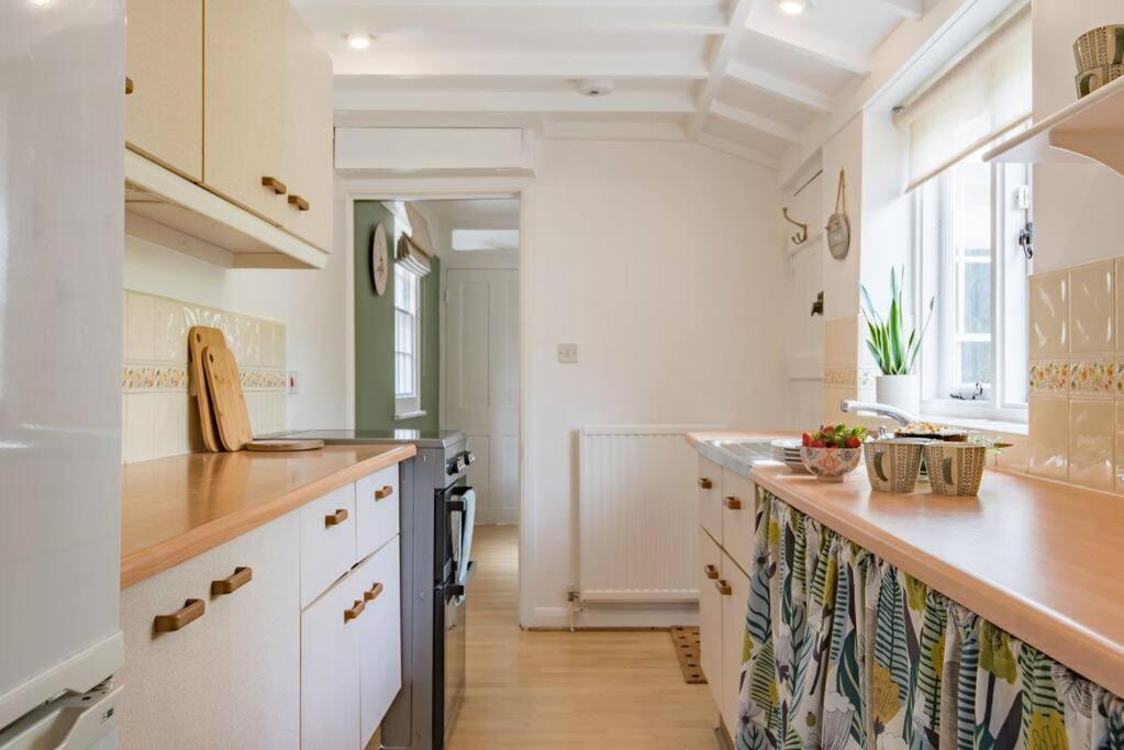 Cliffeside Cottage