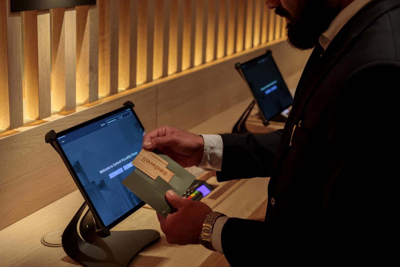 Zedwell Piccadilly Circus 17