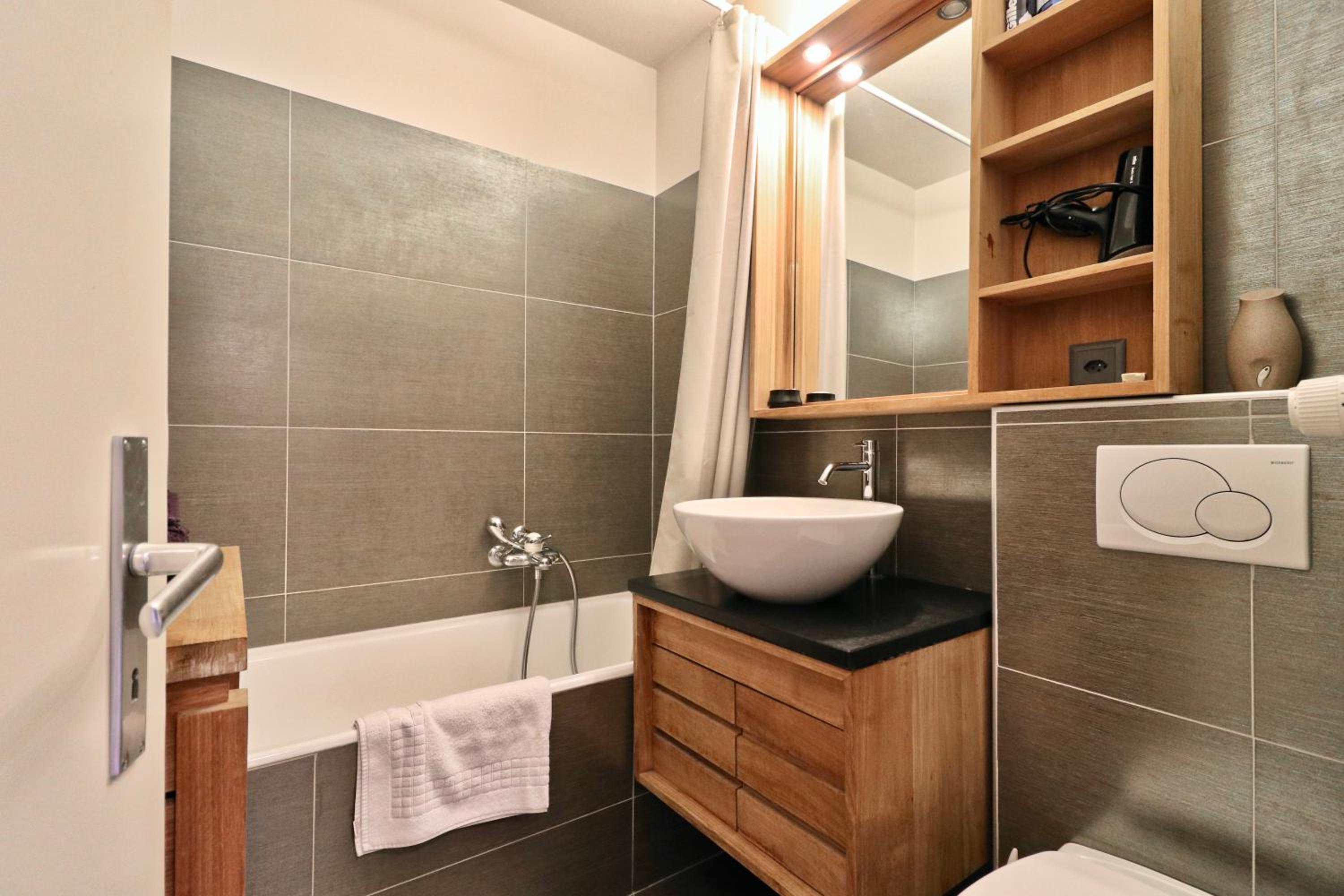 In the center of Crans-Montana, charming and comfortable view 4
