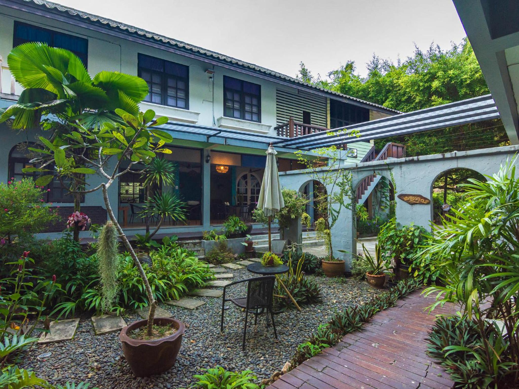 THANSILA Resort