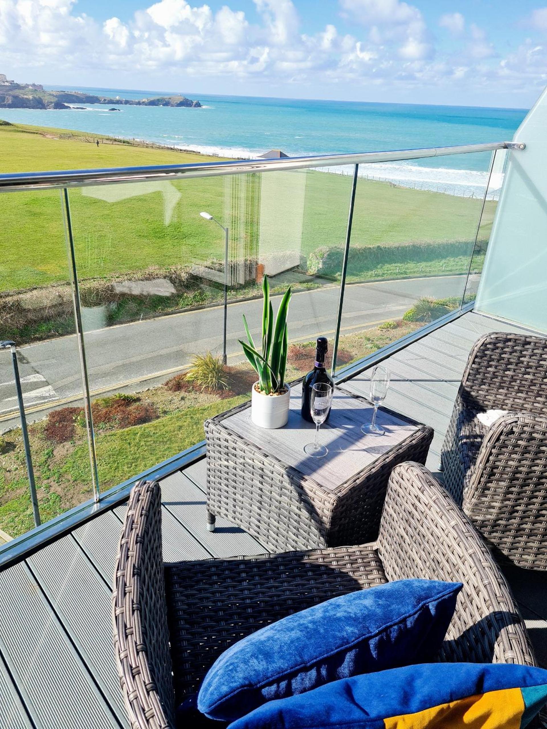Lowen, 1 Lusty glaze, Newquay, Cornwall view 3