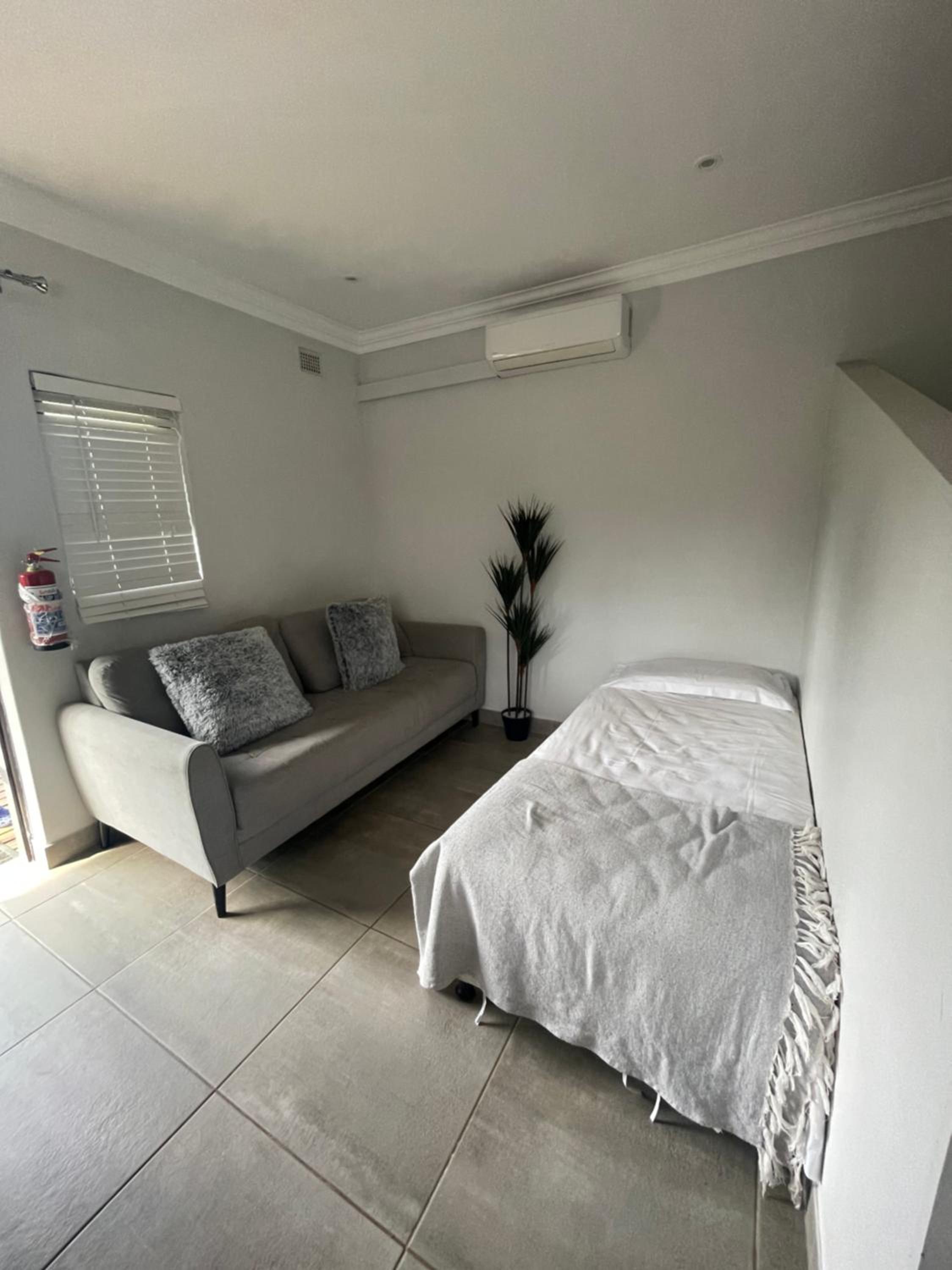 Guest house on Gillian Unit 6