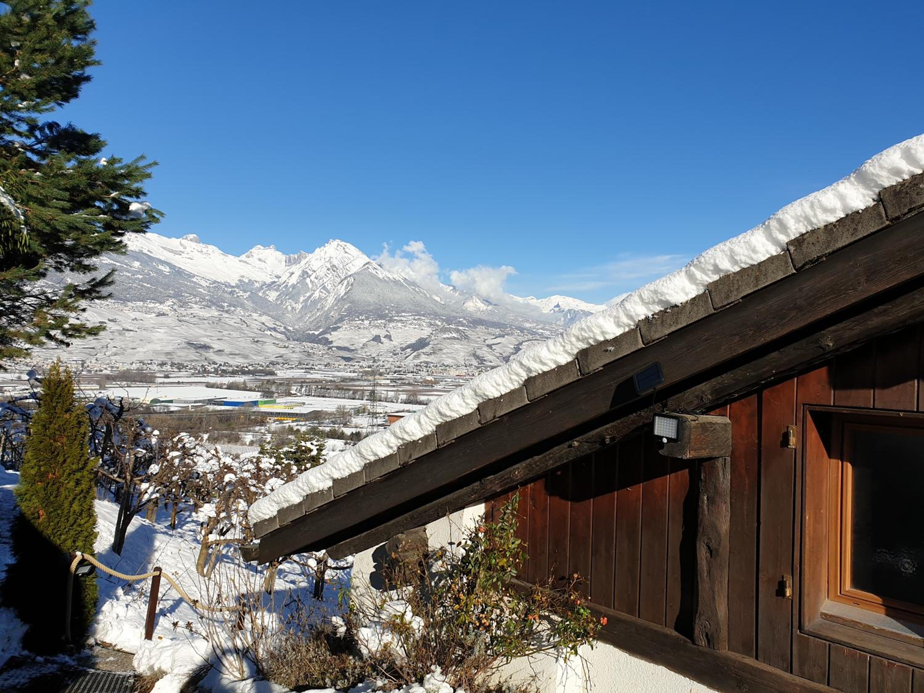 Grand chalet 6-8 personnes, ski et randonnées view 3