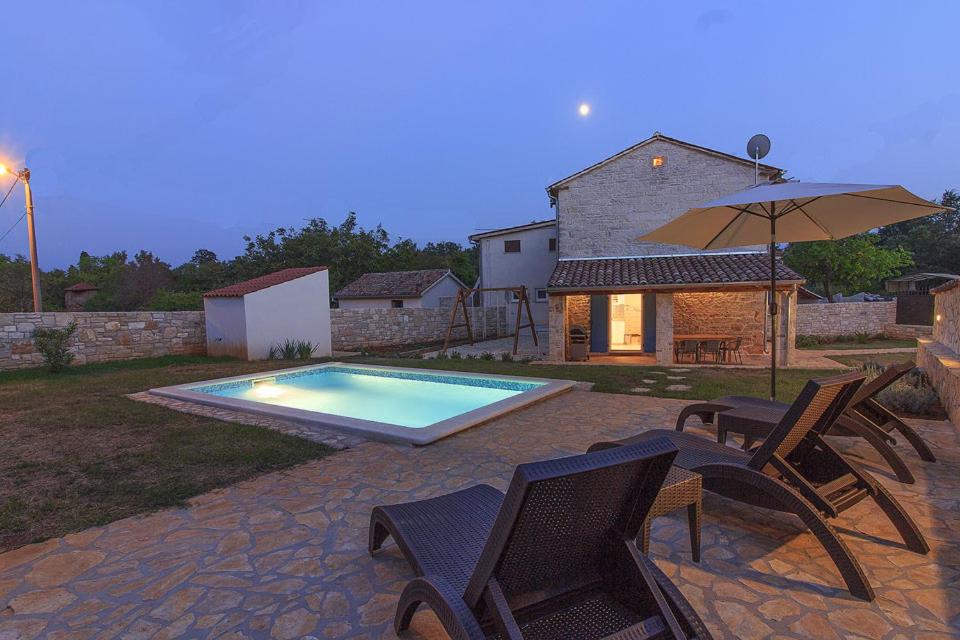 Cozy istrian stone villa Sasso with private pool view 4