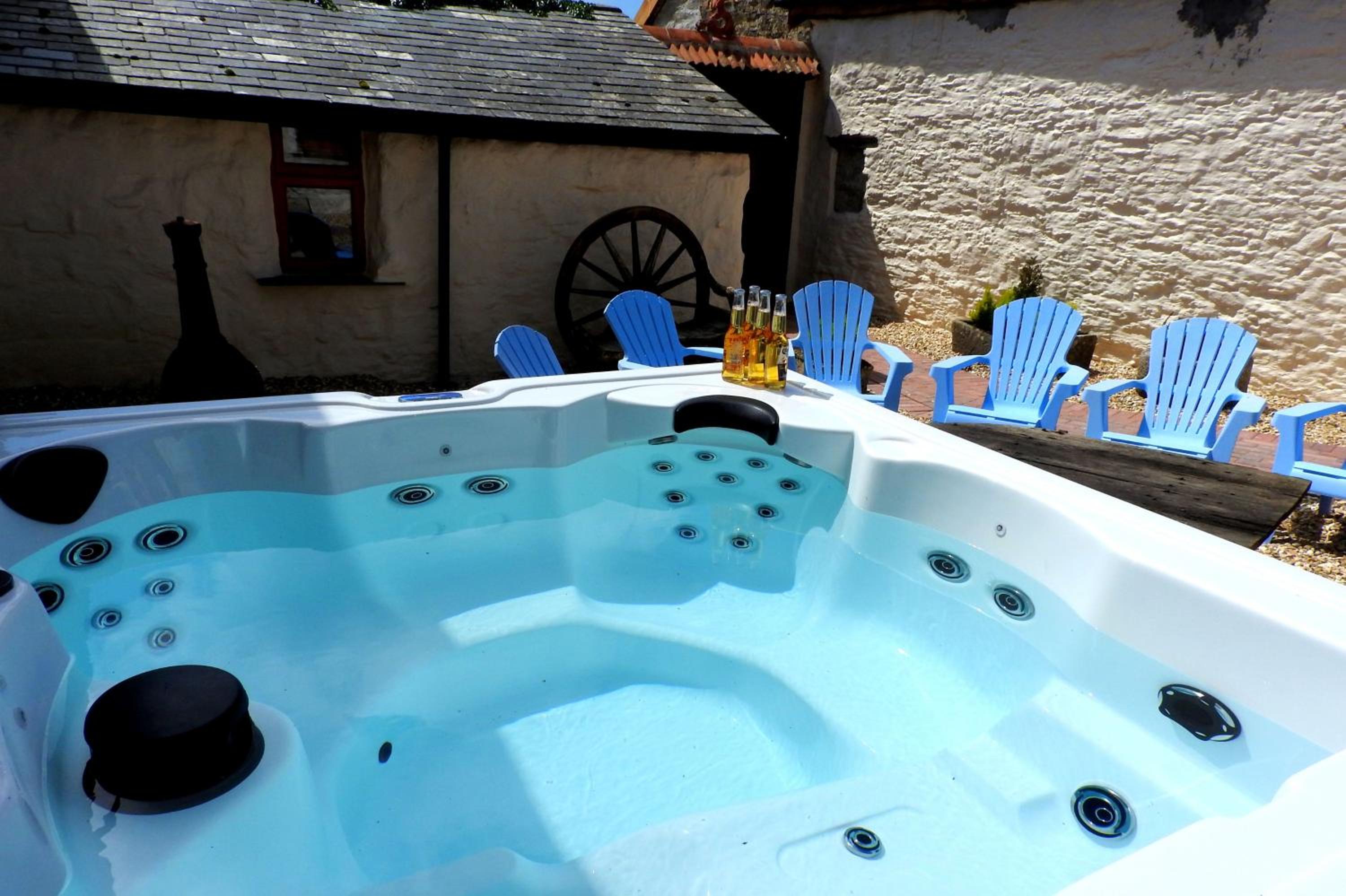 SAUNTON SUNSHINE COTTAGE 3 Bedrooms