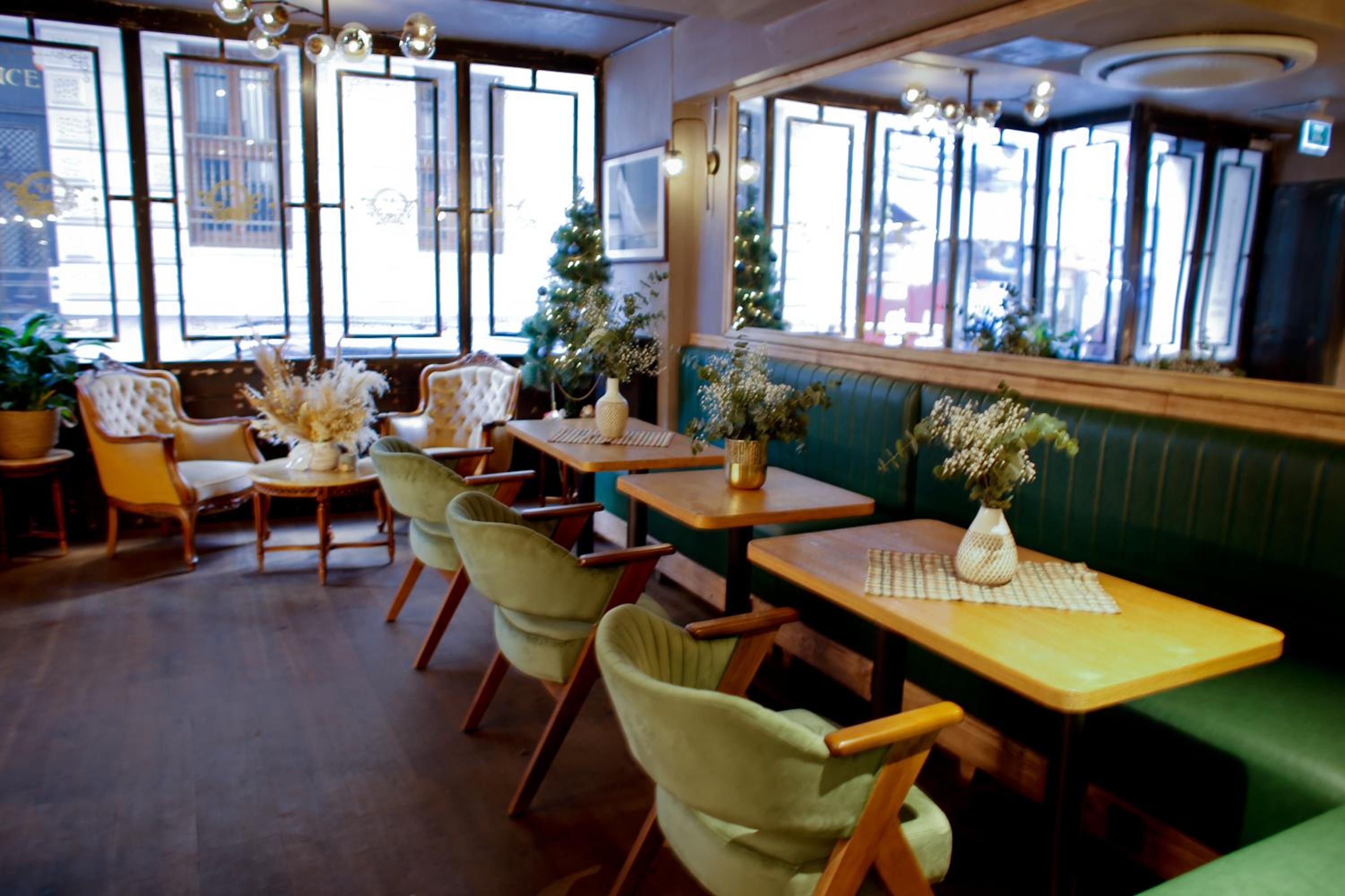 Aleksandr Pera Otel - Image 7